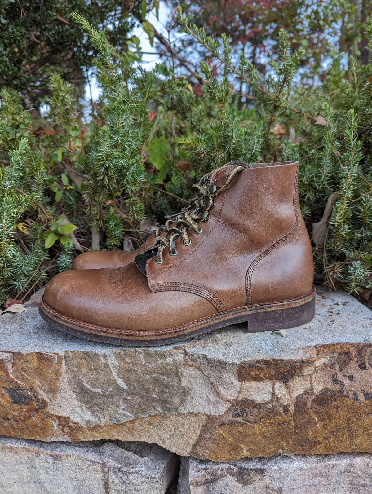 Photo by polishengineering on November 4, 2023 of the Oak Street Bootmakers Field Boot in Horween Natural Chromexcel.