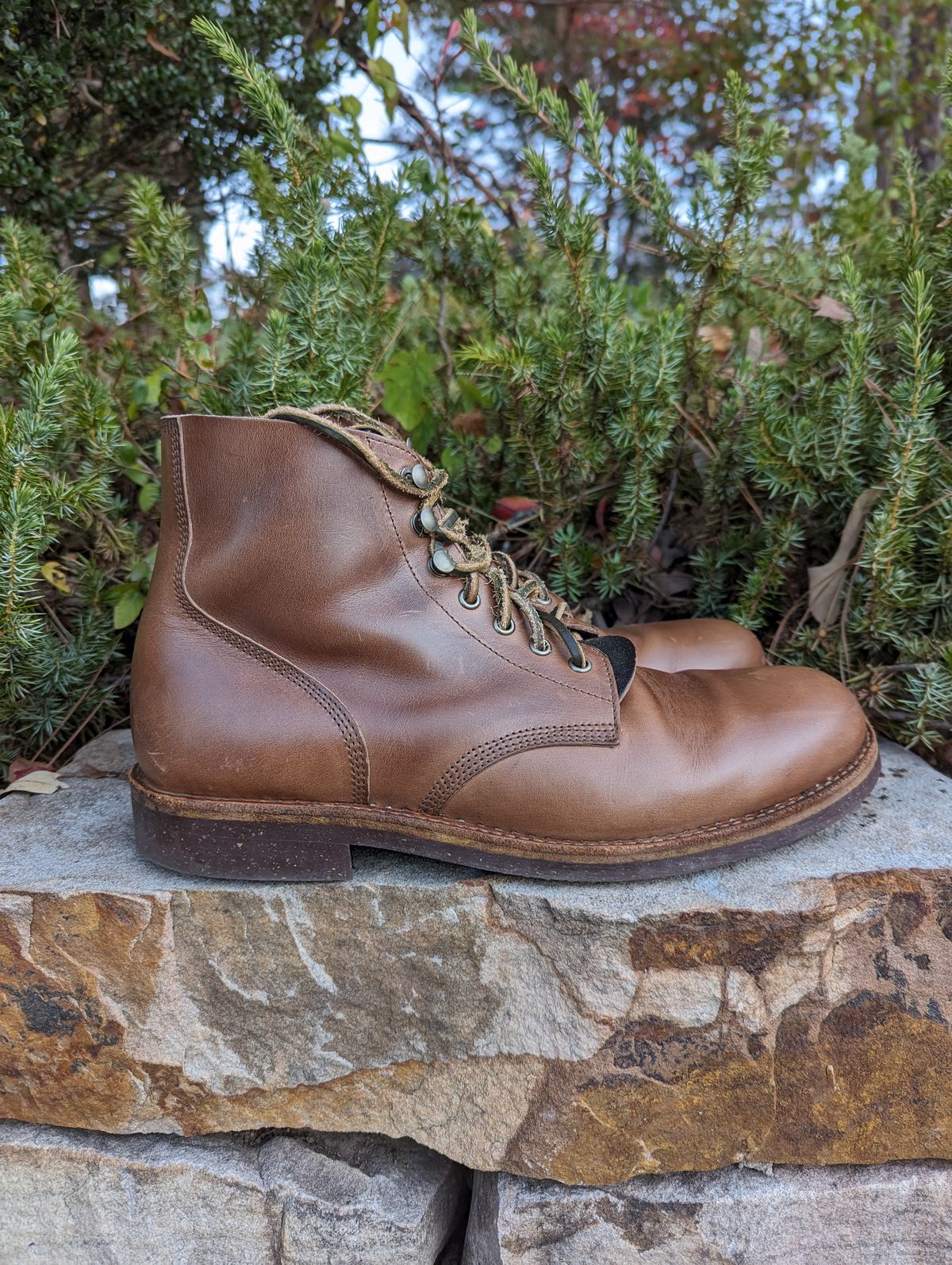 Photo by polishengineering on November 4, 2023 of the Oak Street Bootmakers Field Boot in Horween Natural Chromexcel.