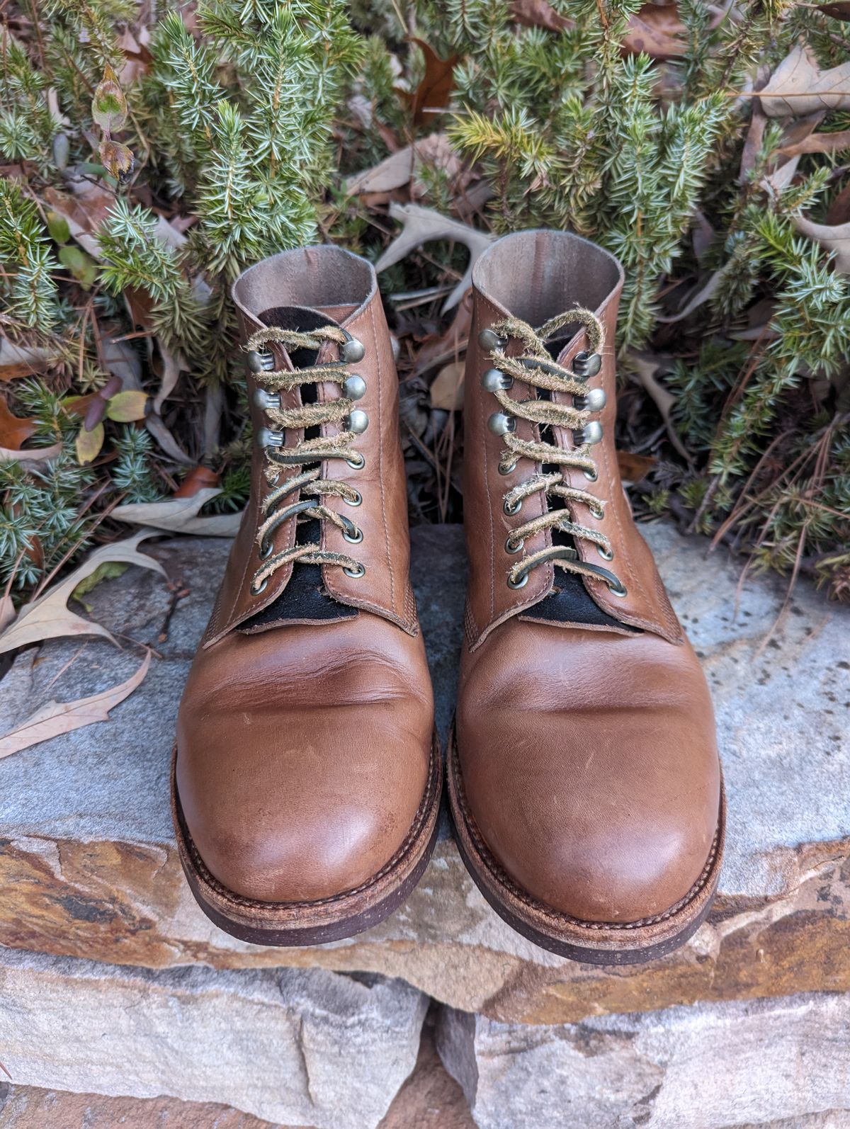 Photo by polishengineering on December 5, 2023 of the Oak Street Bootmakers Field Boot in Horween Natural Chromexcel.