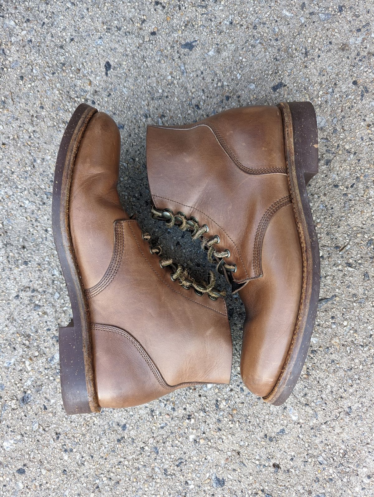 Photo by polishengineering on January 4, 2024 of the Oak Street Bootmakers Field Boot in Horween Natural Chromexcel.