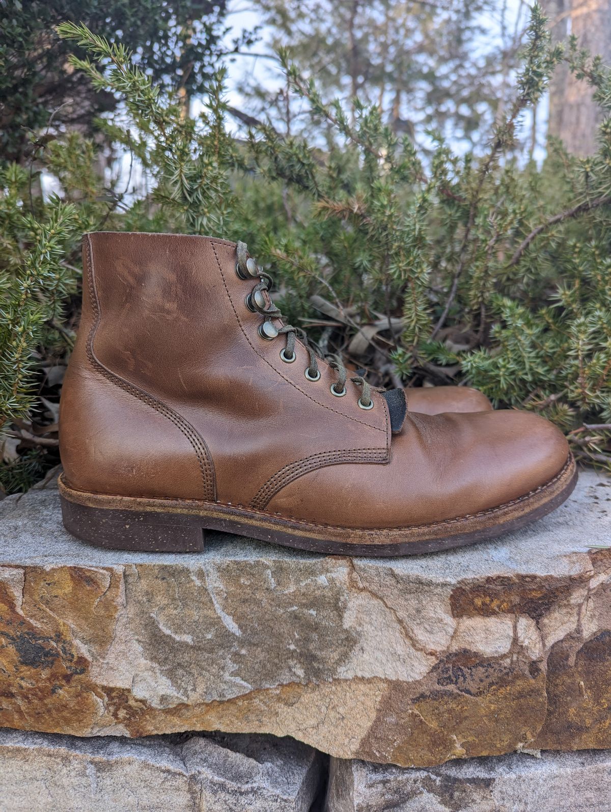 Photo by polishengineering on March 4, 2024 of the Oak Street Bootmakers Field Boot in Horween Natural Chromexcel.