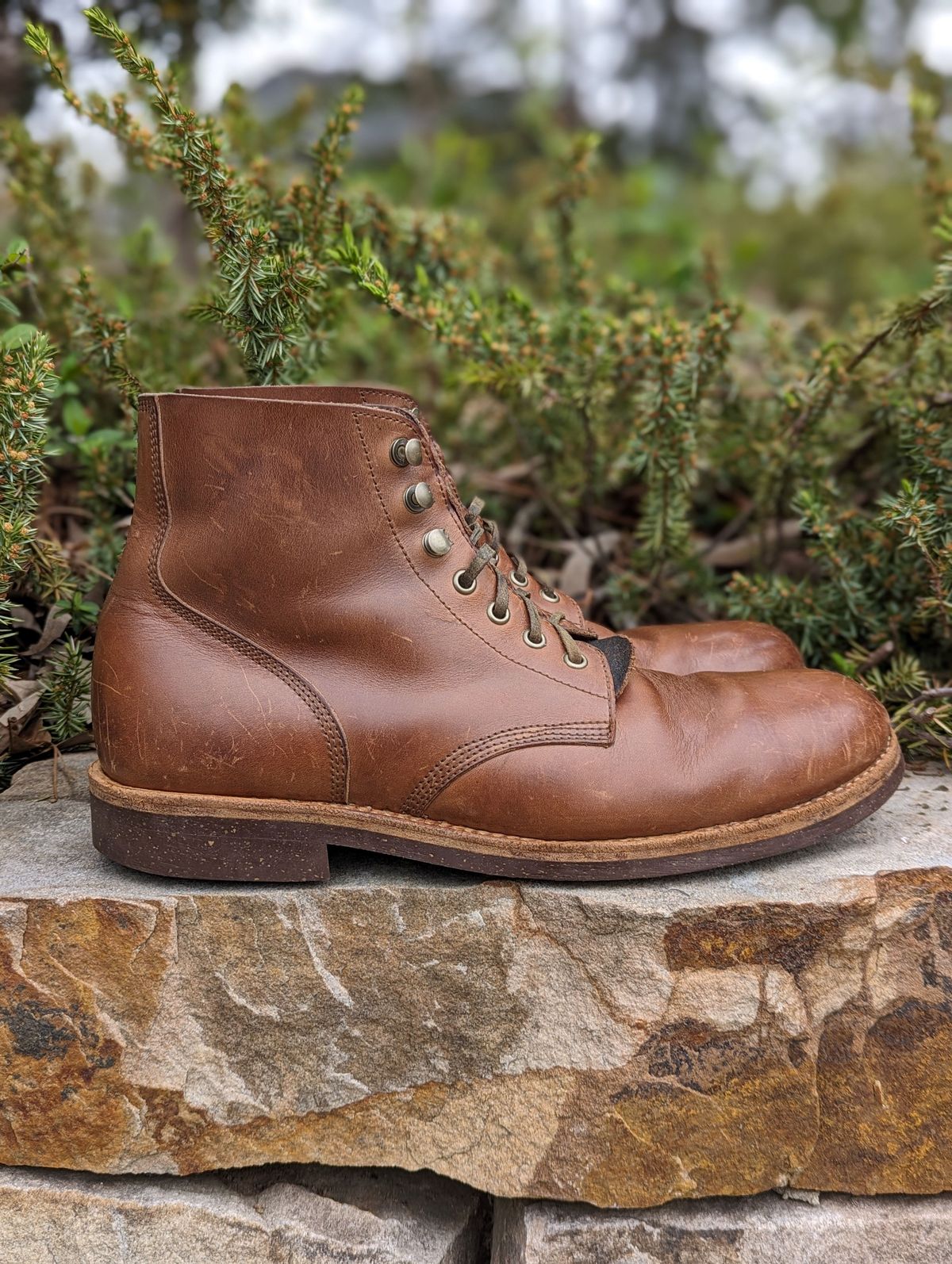 Photo by polishengineering on April 5, 2024 of the Oak Street Bootmakers Field Boot in Horween Natural Chromexcel.