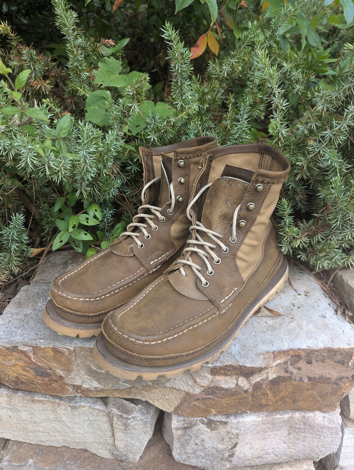 Photo by polishengineering on September 30, 2024 of the Russell Moccasin Co. Professional Hunter in Horween Bronze Chamois.