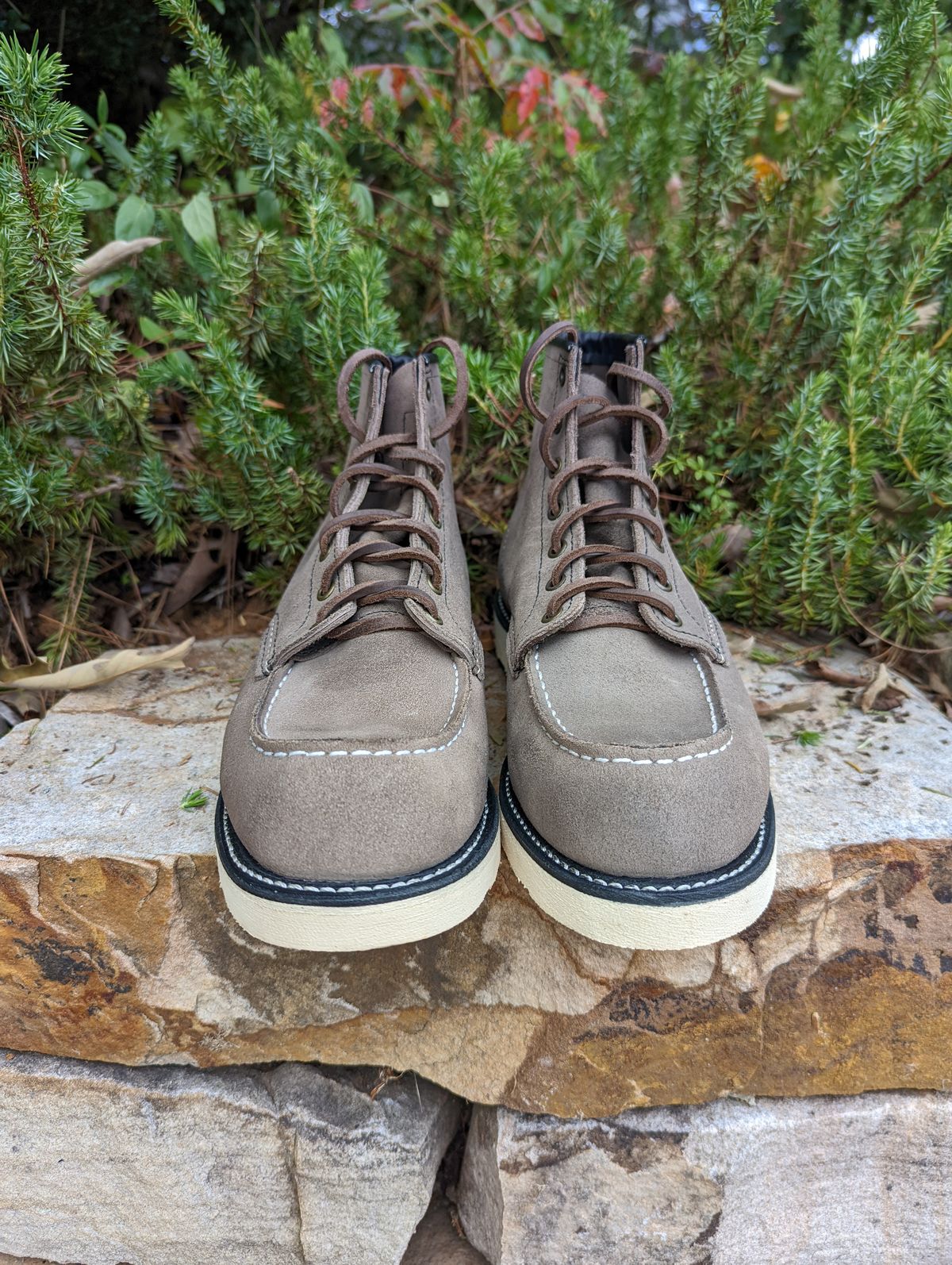 Photo by polishengineering on October 1, 2022 of the Red Wing 6-Inch Classic Moc in S.B. Foot Slate Muleskinner.