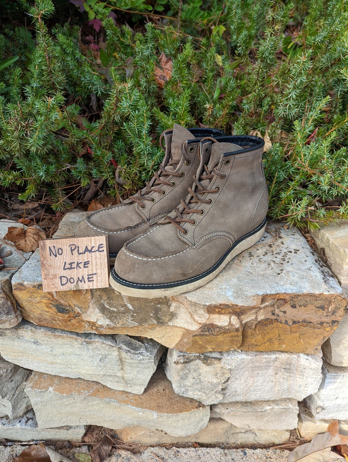 Photo by polishengineering on November 3, 2022 of the Red Wing 6-Inch Classic Moc in S.B. Foot Slate Muleskinner.