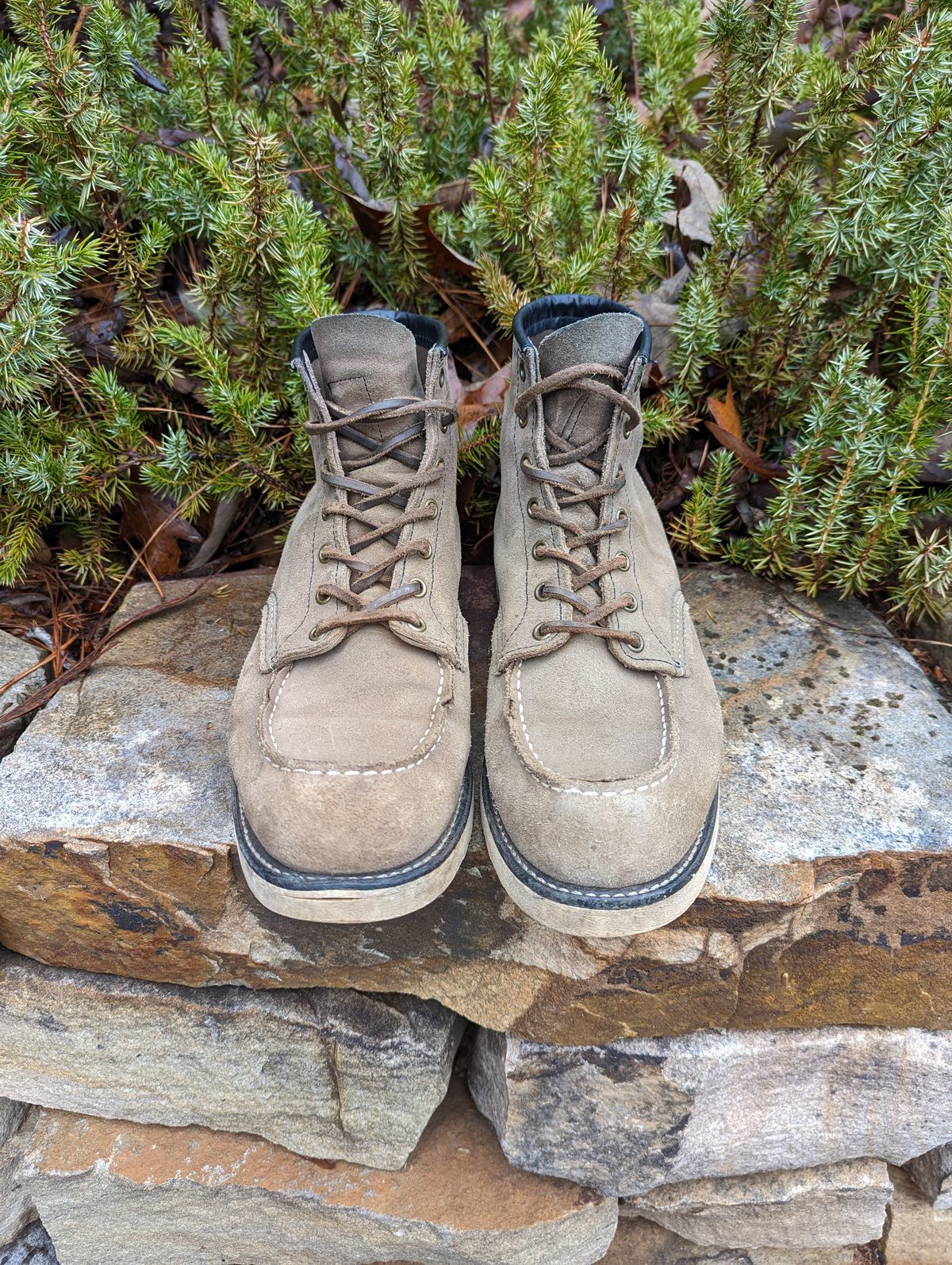 Photo by polishengineering on January 1, 2023 of the Red Wing 6-Inch Classic Moc in S.B. Foot Slate Muleskinner.