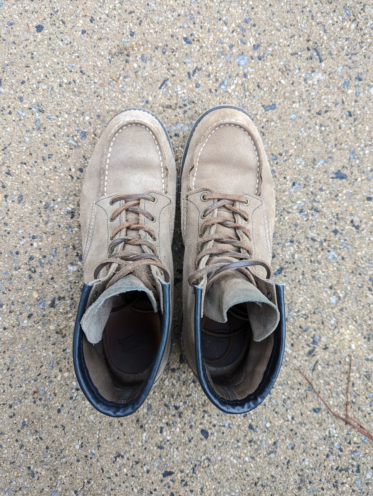 Photo by polishengineering on January 1, 2023 of the Red Wing 6-Inch Classic Moc in S.B. Foot Slate Muleskinner.