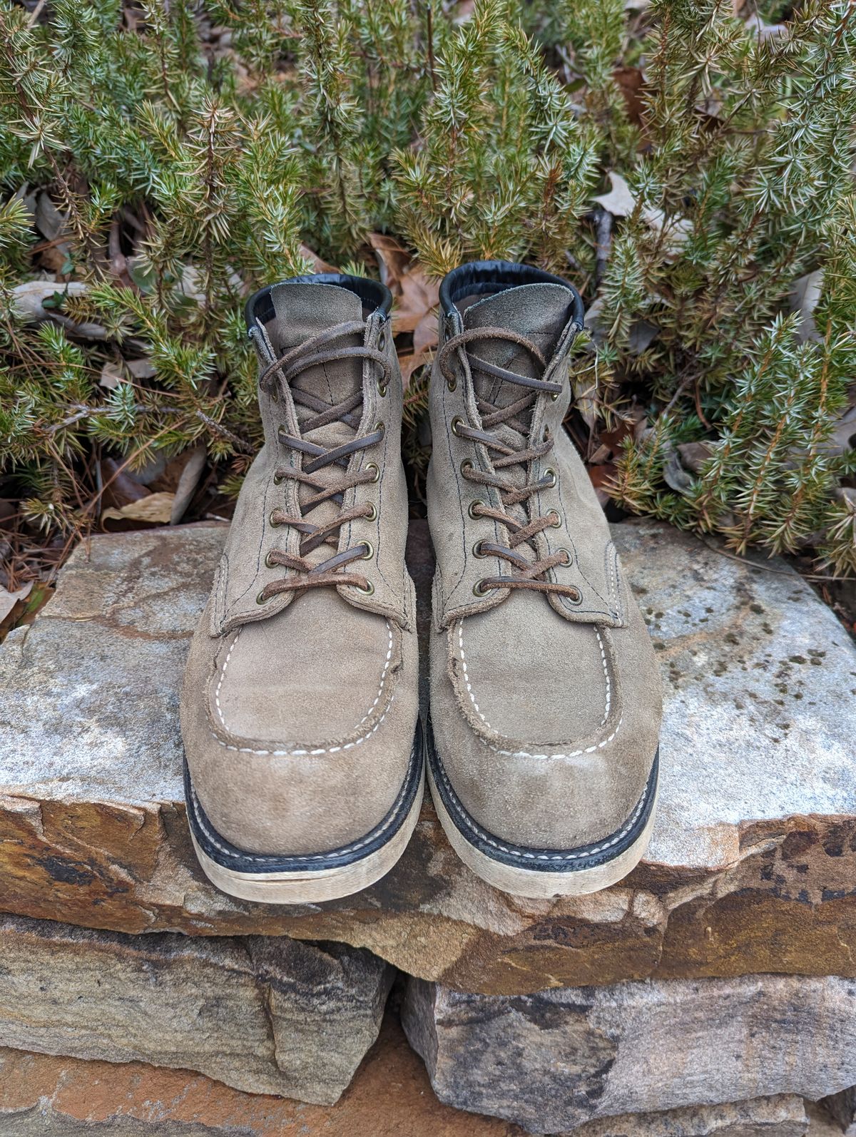 Photo by polishengineering on February 1, 2023 of the Red Wing 6-Inch Classic Moc in S.B. Foot Slate Muleskinner.