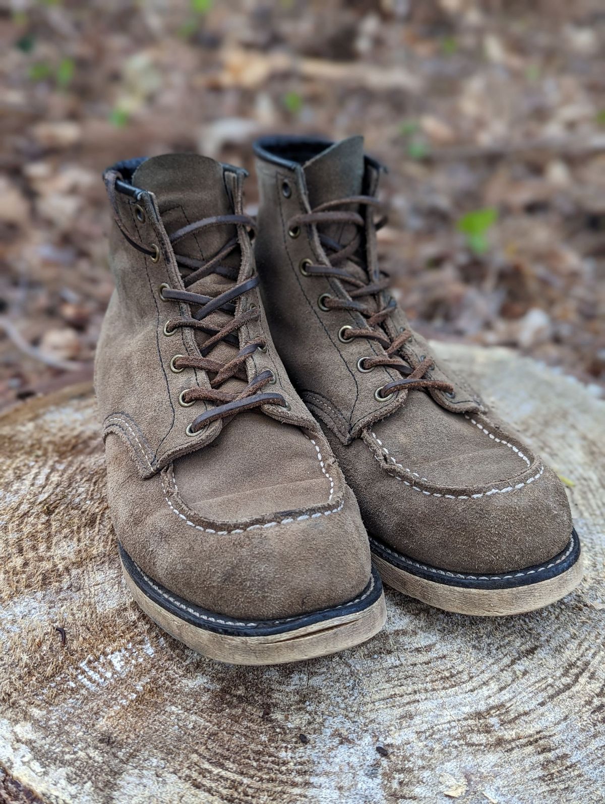 Photo by polishengineering on April 1, 2023 of the Red Wing 6-Inch Classic Moc in S.B. Foot Slate Muleskinner.