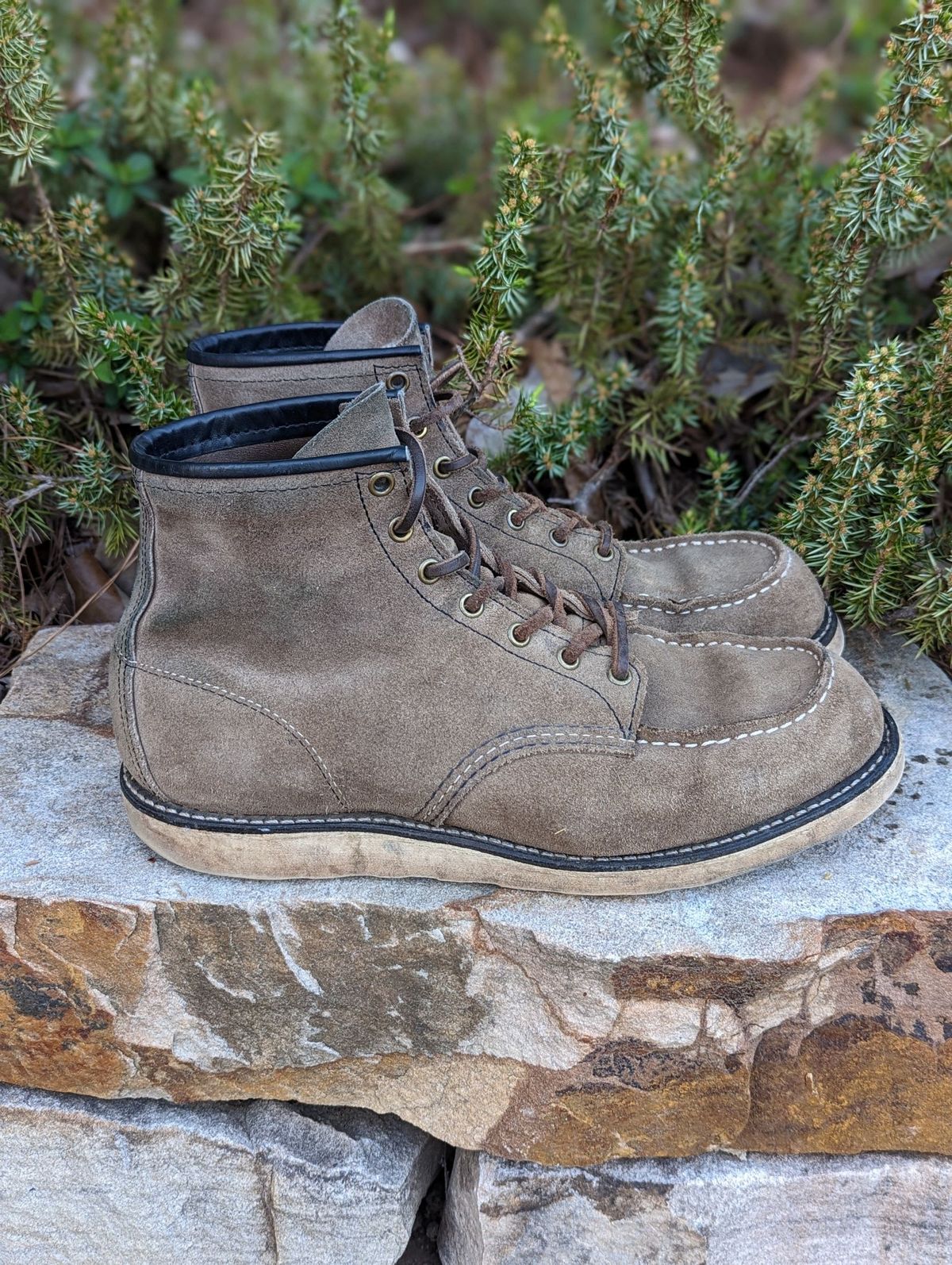 Photo by polishengineering on April 1, 2023 of the Red Wing 6-Inch Classic Moc in S.B. Foot Slate Muleskinner.