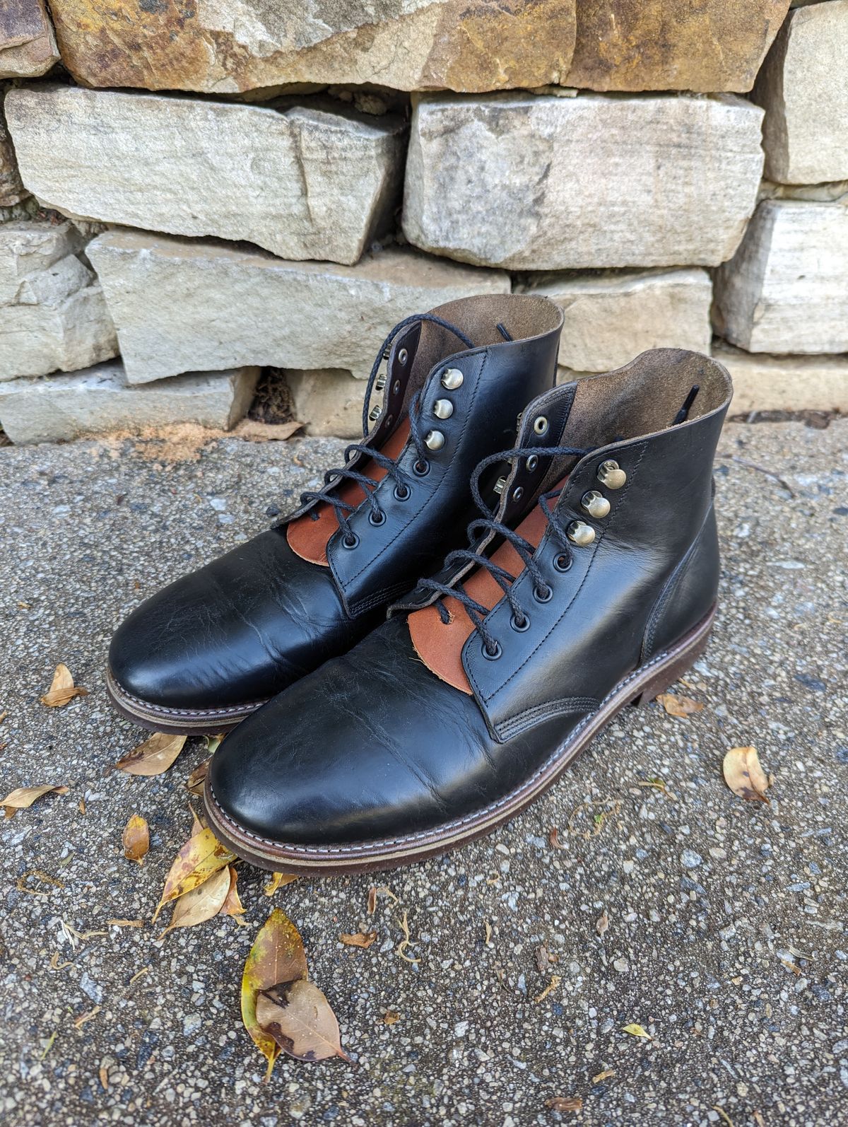 Photo by polishengineering on April 21, 2024 of the Oak Street Bootmakers Field Boot in Horween Black Chromexcel.