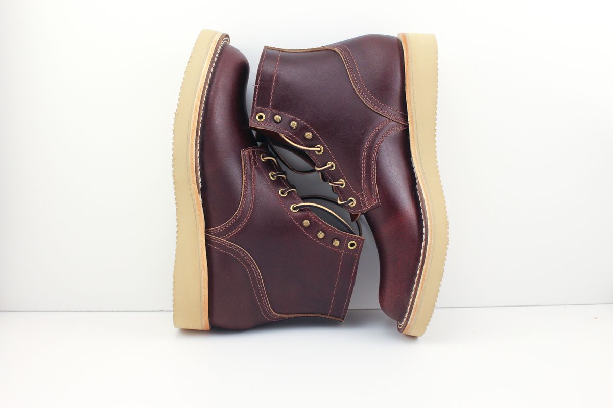 Photo by polishengineering on October 2, 2024 of the Nicks Lace Up Heritage in Horween Tan Waxed Flesh.