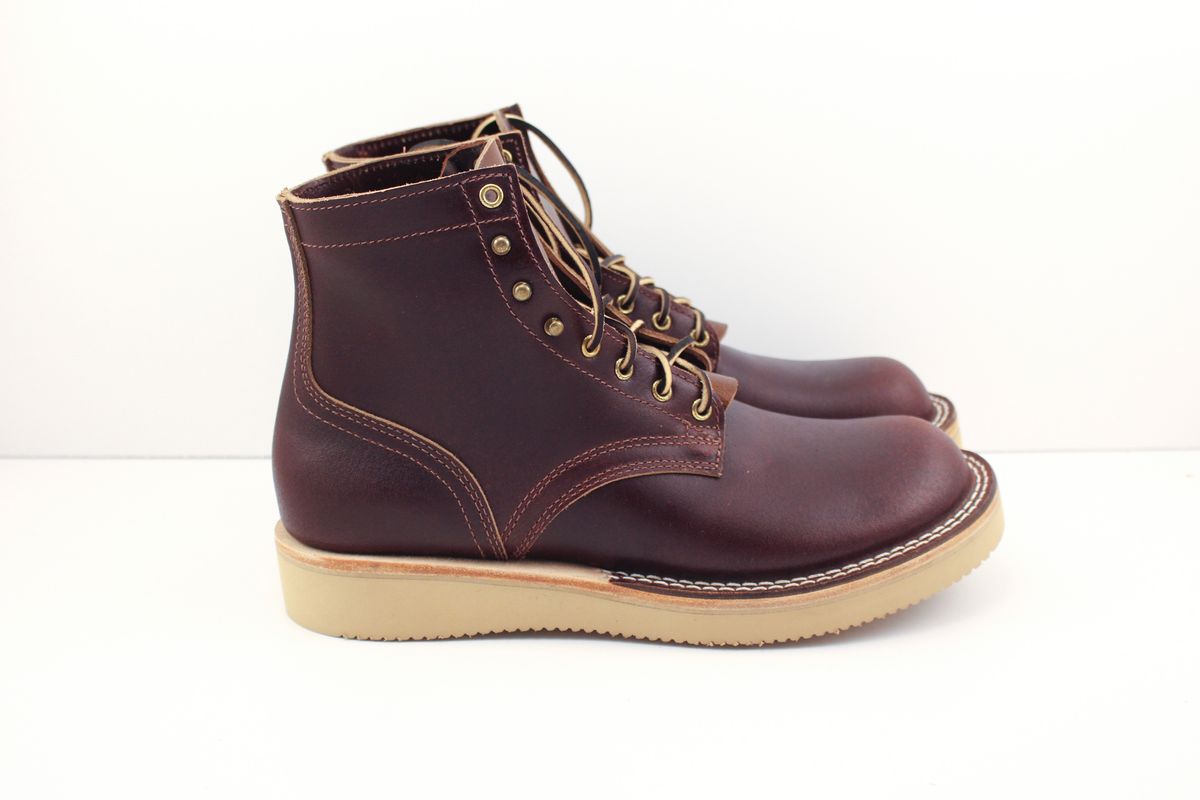 Photo by polishengineering on October 2, 2024 of the Nicks Lace Up Heritage in Horween Tan Waxed Flesh.