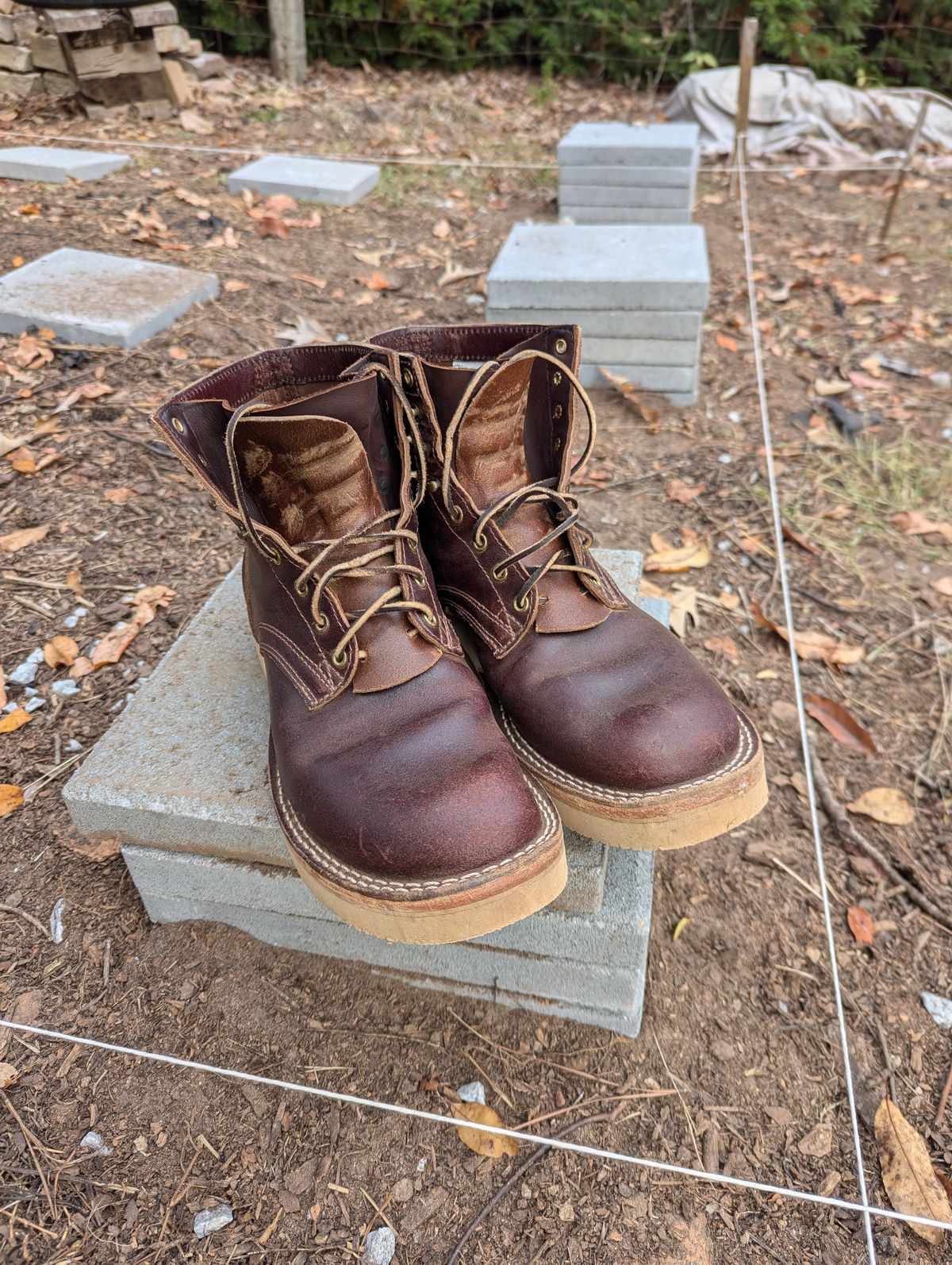 Photo by polishengineering on October 27, 2024 of the Nicks Lace Up Heritage in Horween Tan Waxed Flesh.
