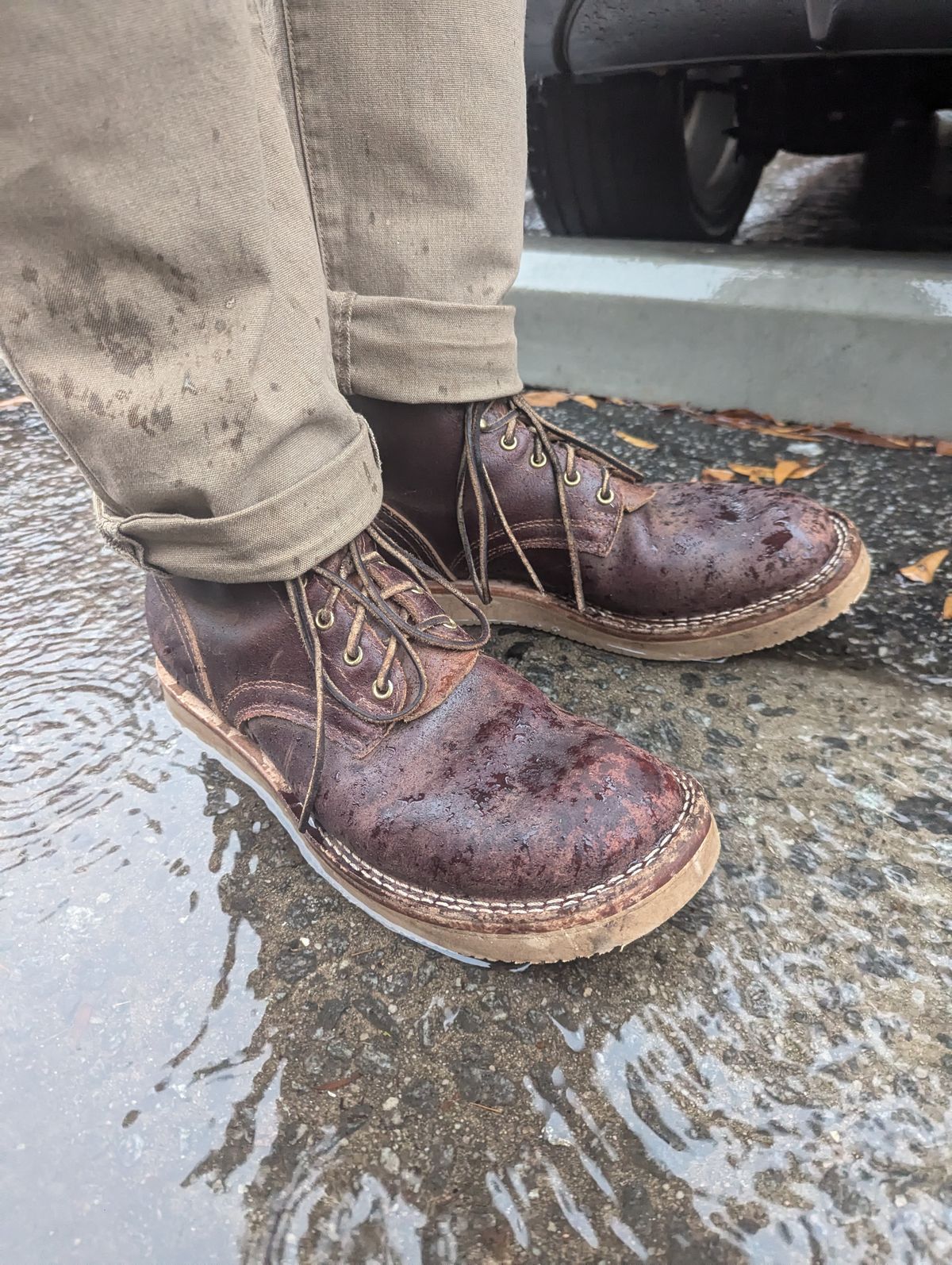 Photo by polishengineering on December 10, 2024 of the Nicks Lace Up Heritage in Horween Tan Waxed Flesh.