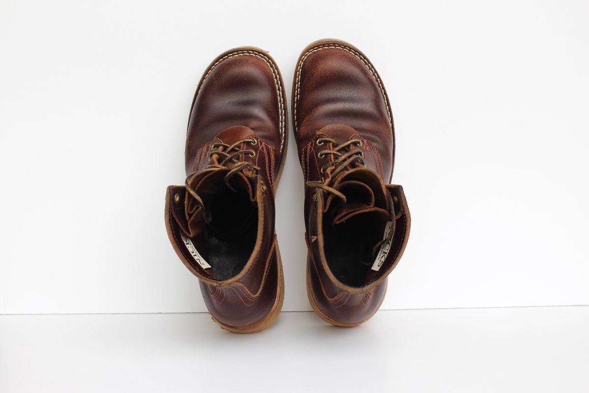 Photo by polishengineering on April 2, 2025 of the Nicks Lace Up Heritage in Horween Tan Waxed Flesh.