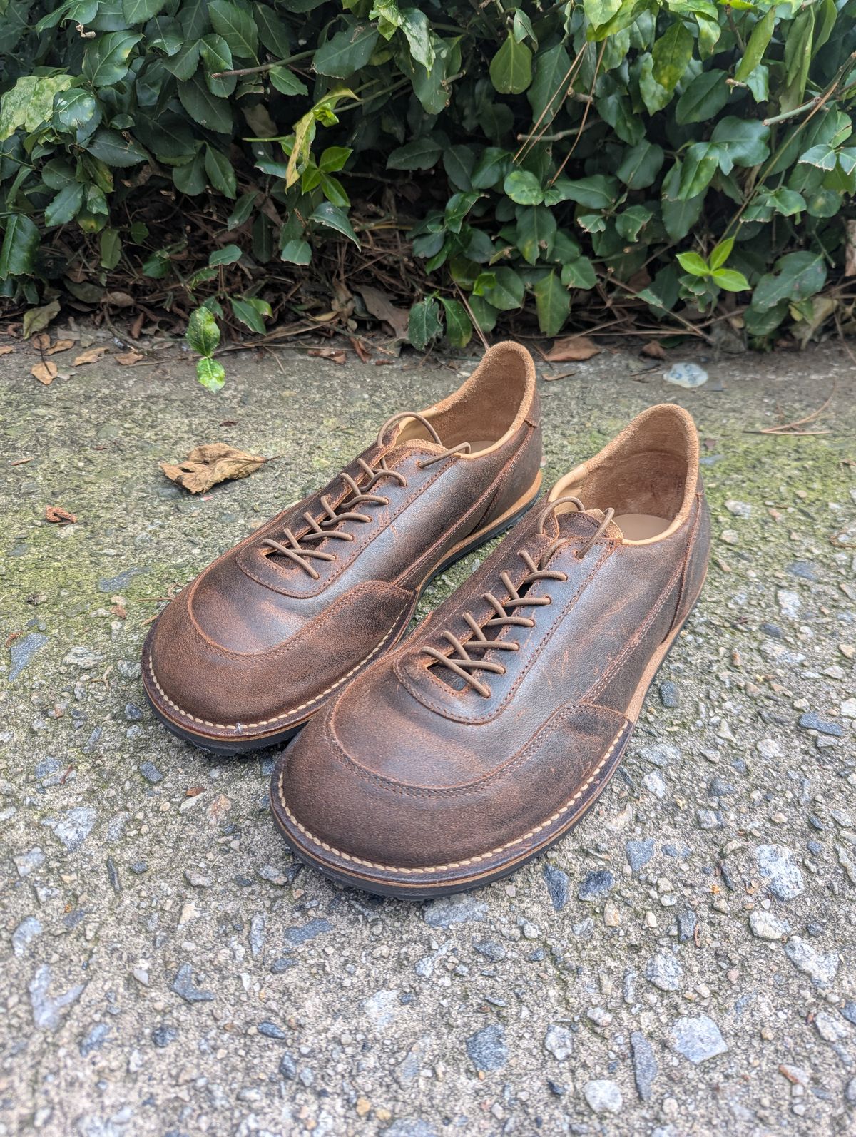 Photo by polishengineering on May 9, 2025 of the Turriff Functional Footwear C-01 Anatomical Outdoor Trail Shoe in C.F. Stead Prairie Waxy Commander.