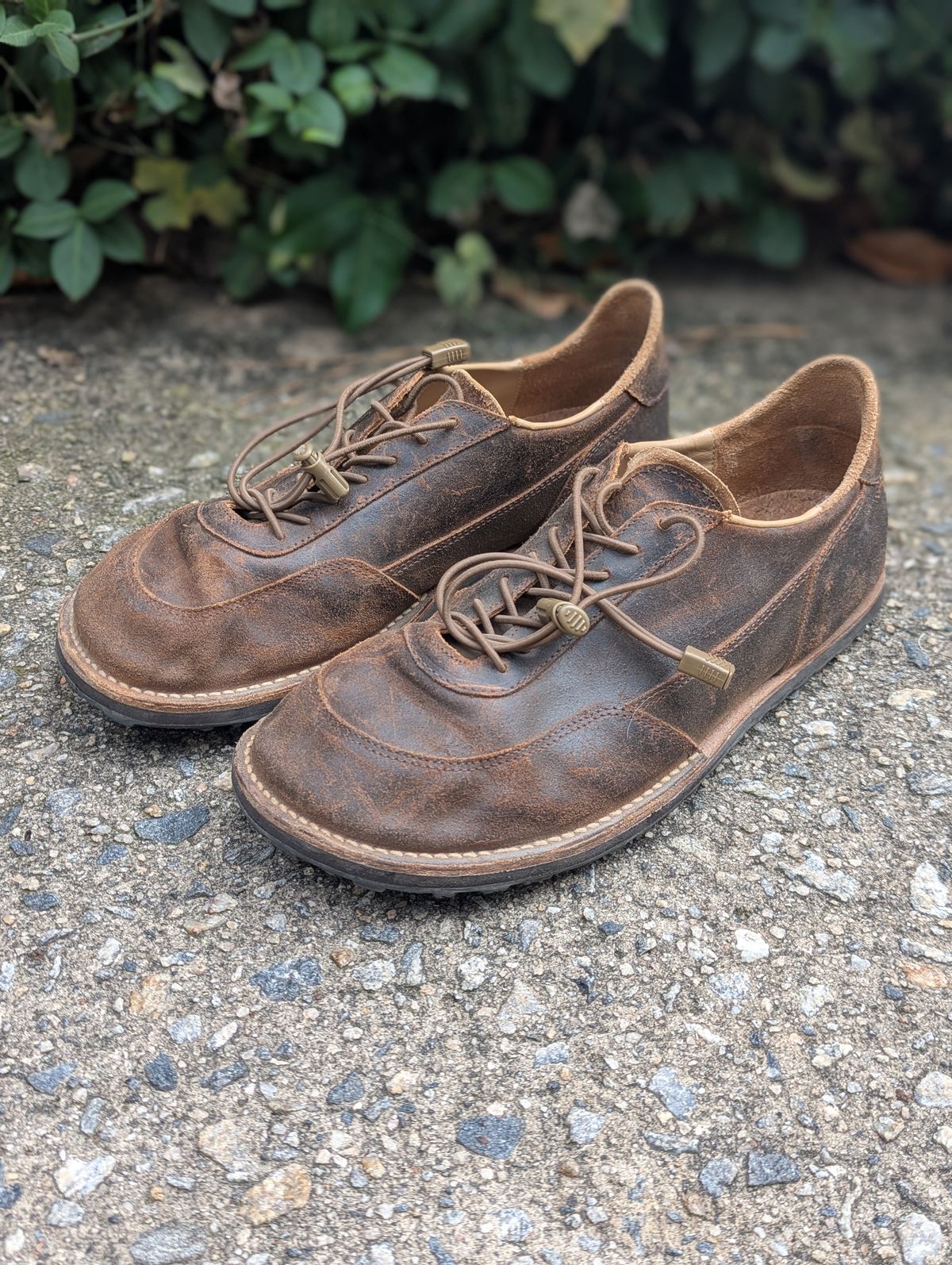 Photo by polishengineering on September 14, 2025 of the Turriff Functional Footwear C-01 Anatomical Outdoor Trail Shoe in C.F. Stead Prairie Waxy Commander.