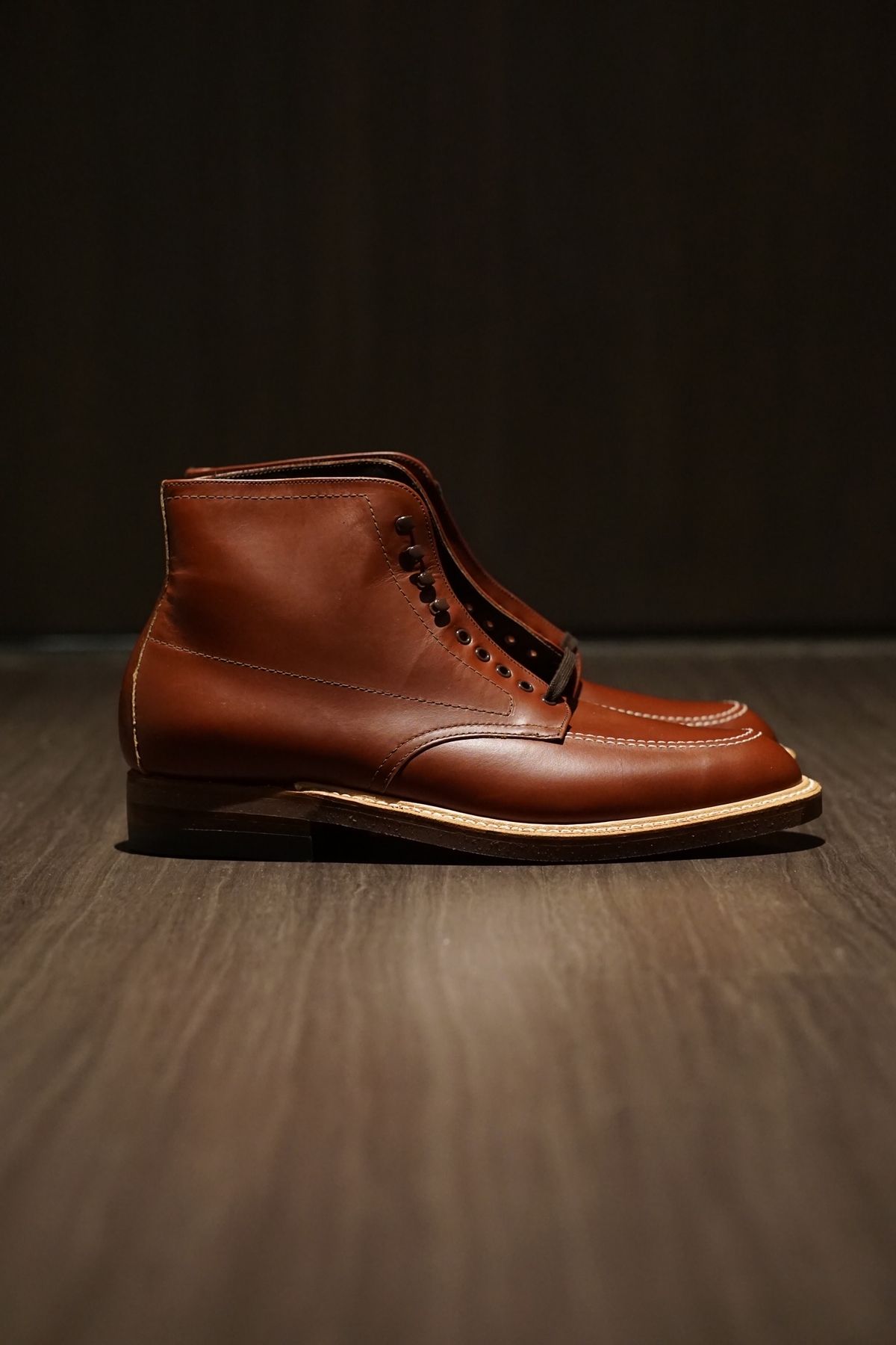 Photo by selvedgeline on October 1, 2022 of the Alden Indy Boot in Unknown Material.
