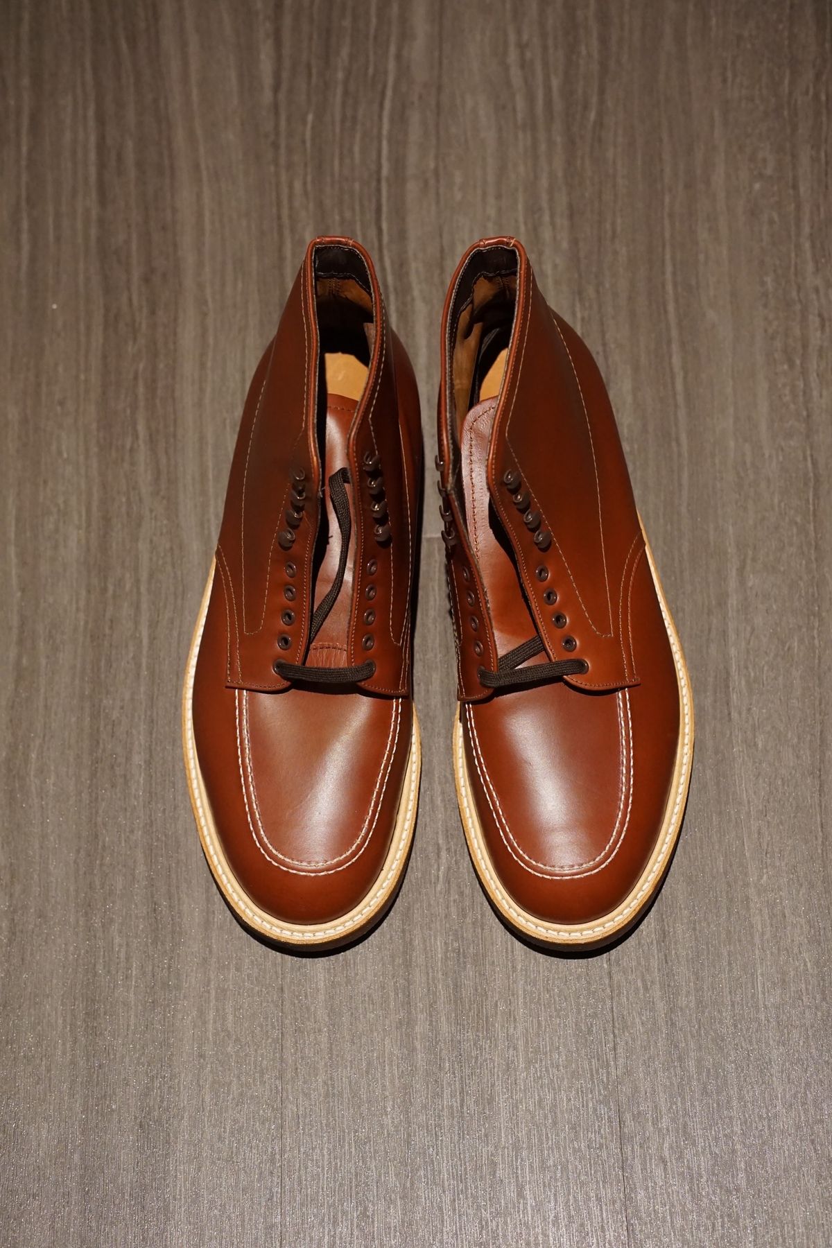 Photo by selvedgeline on October 1, 2022 of the Alden Indy Boot in Unknown Material.