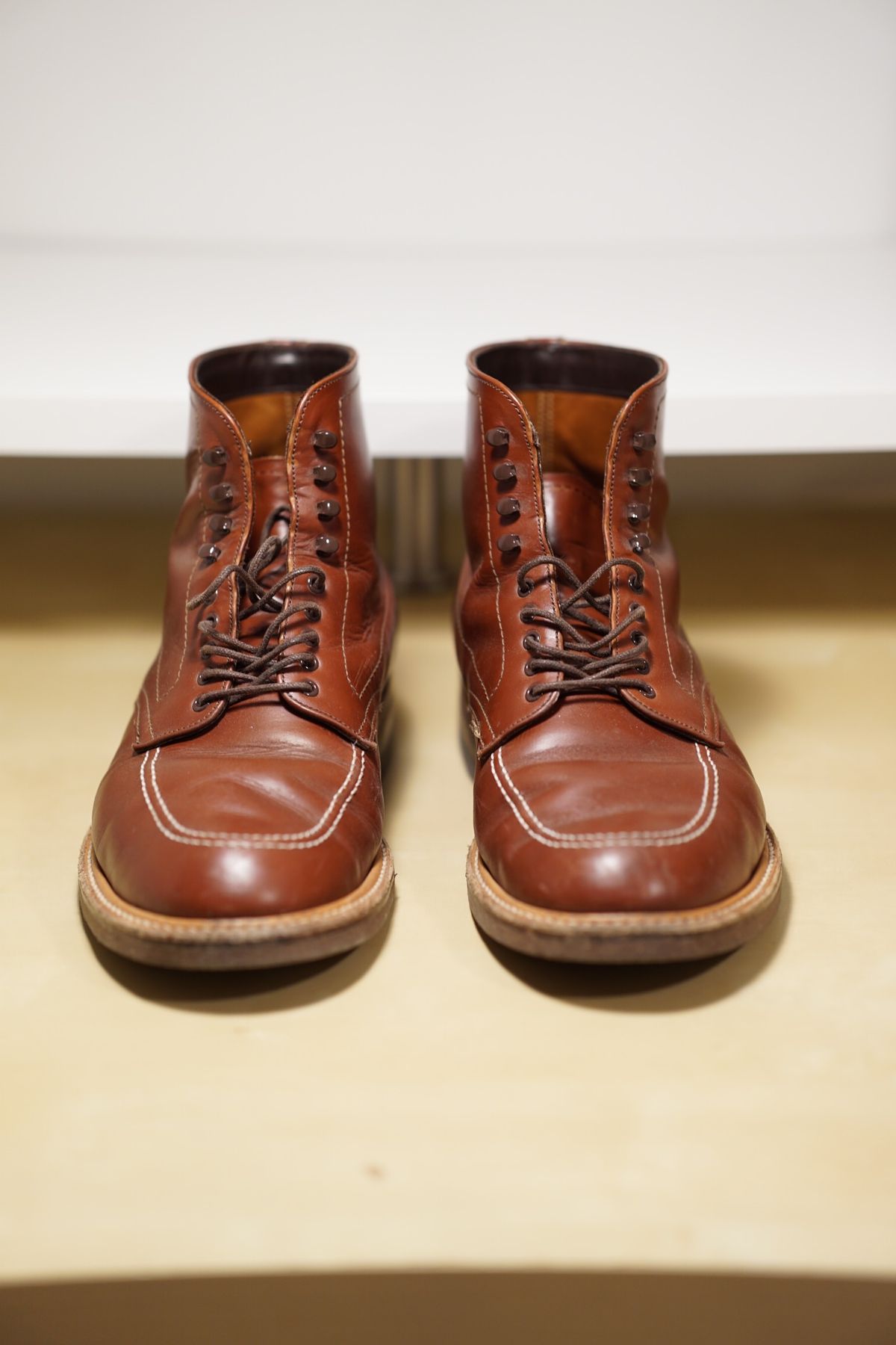 Photo by selvedgeline on December 5, 2022 of the Alden Indy Boot in Unknown Material.