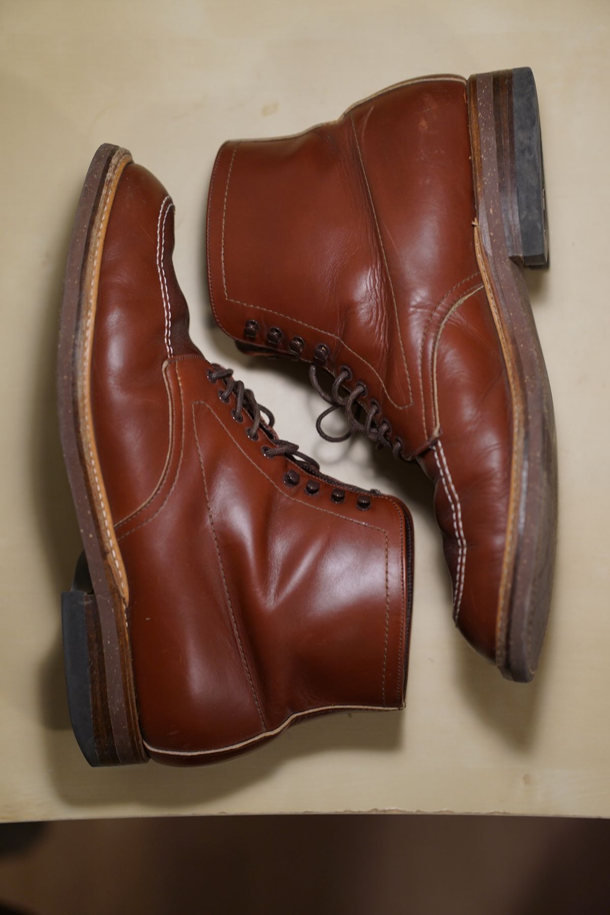 Photo by selvedgeline on December 5, 2022 of the Alden Indy Boot in Unknown Material.