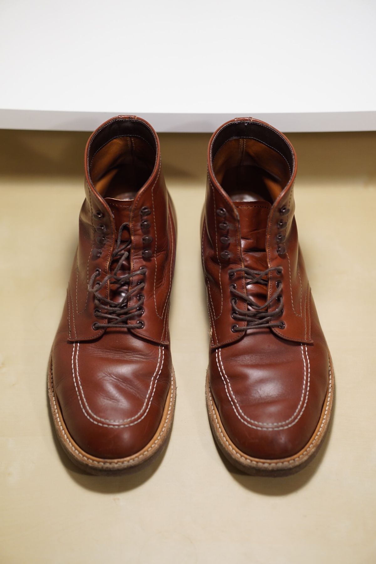 Photo by selvedgeline on December 5, 2022 of the Alden Indy Boot in Unknown Material.