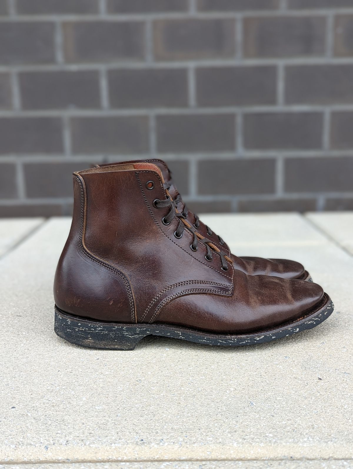 Photo by looking.down_ on November 1, 2022 of the Clinch Yeager Boots in Brown-Overdyed Horsebutt.