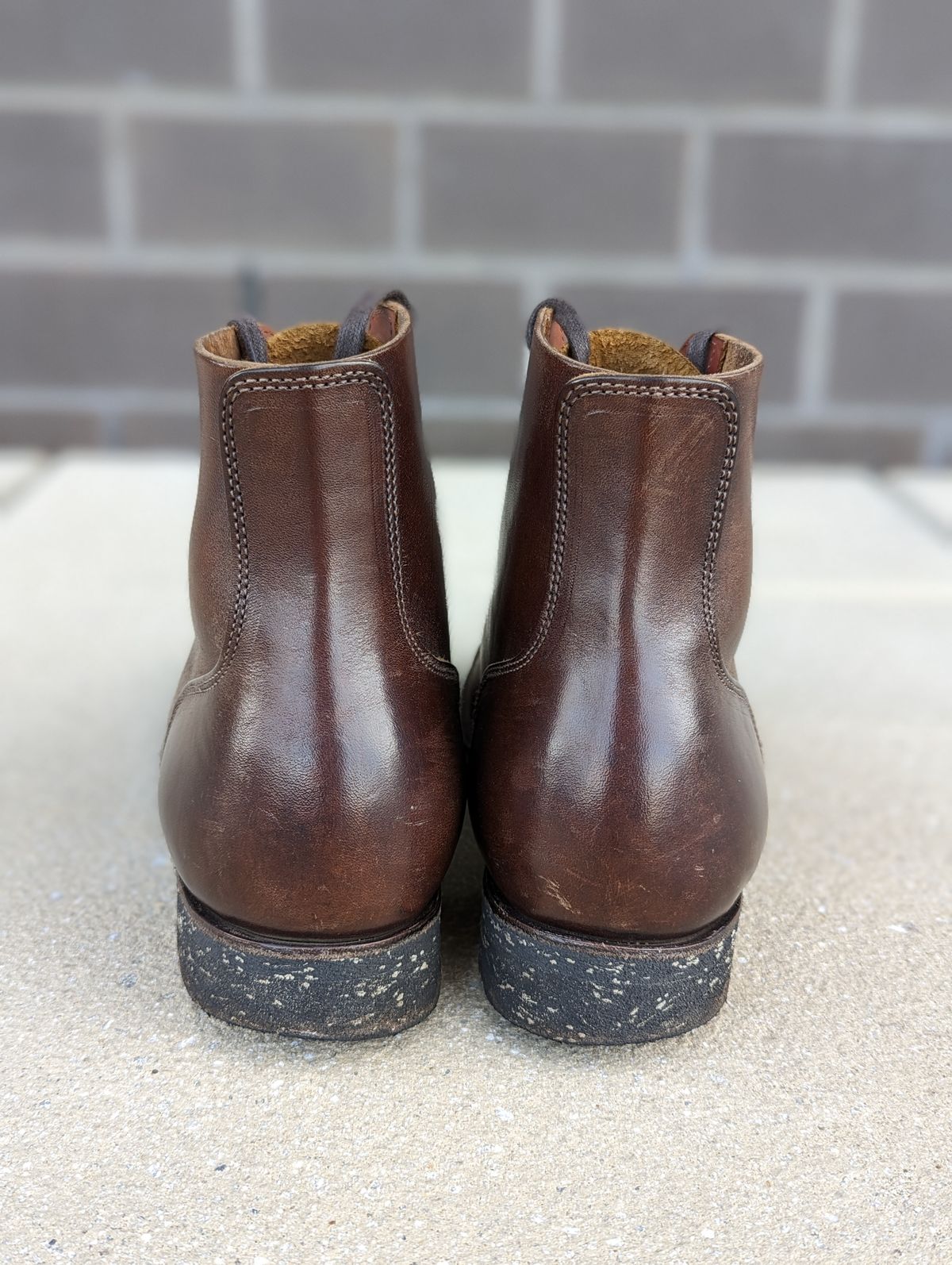 Photo by looking.down_ on December 4, 2022 of the Clinch Yeager Boots in Brown-Overdyed Horsebutt.