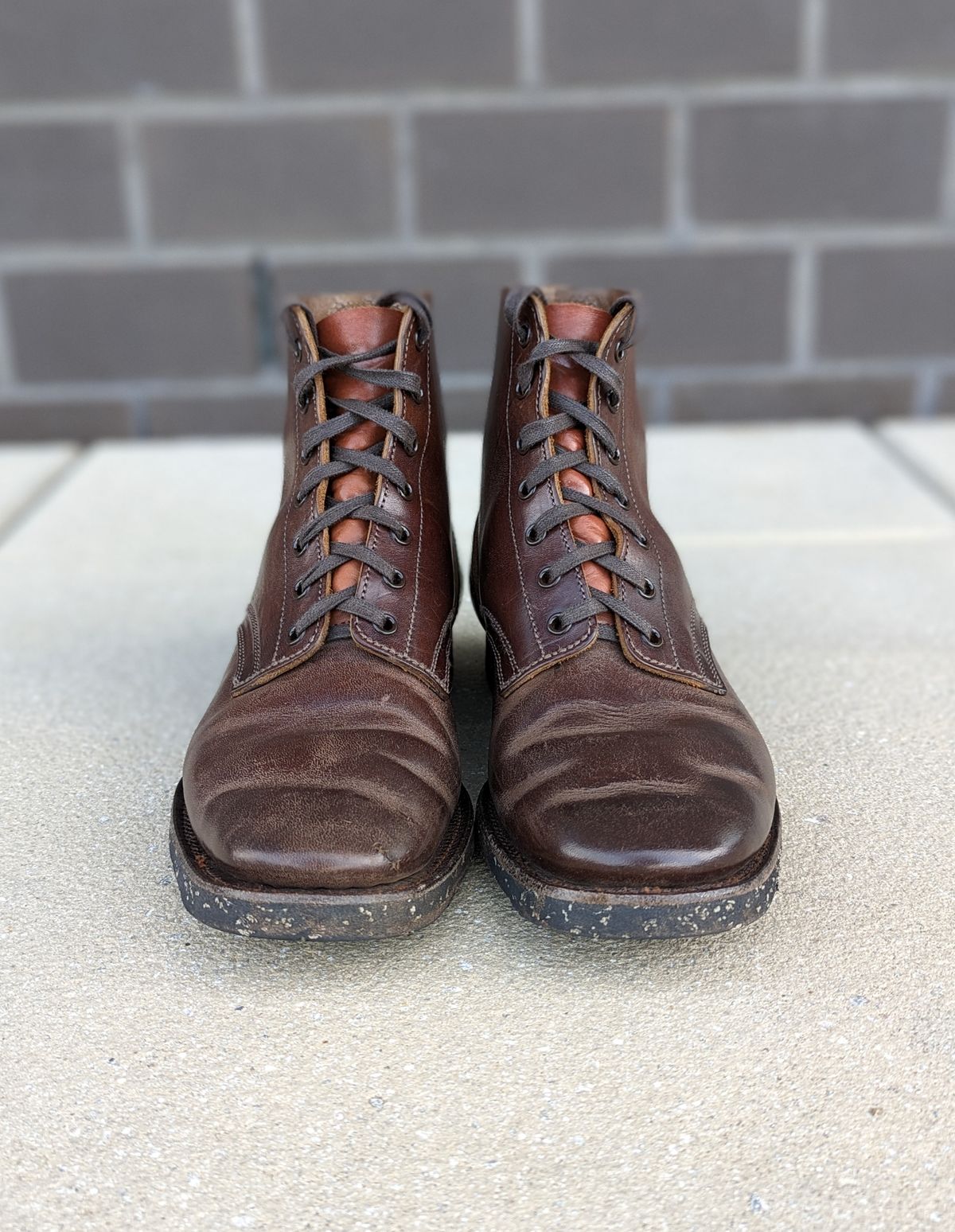 Photo by looking.down_ on December 4, 2022 of the Clinch Yeager Boots in Brown-Overdyed Horsebutt.