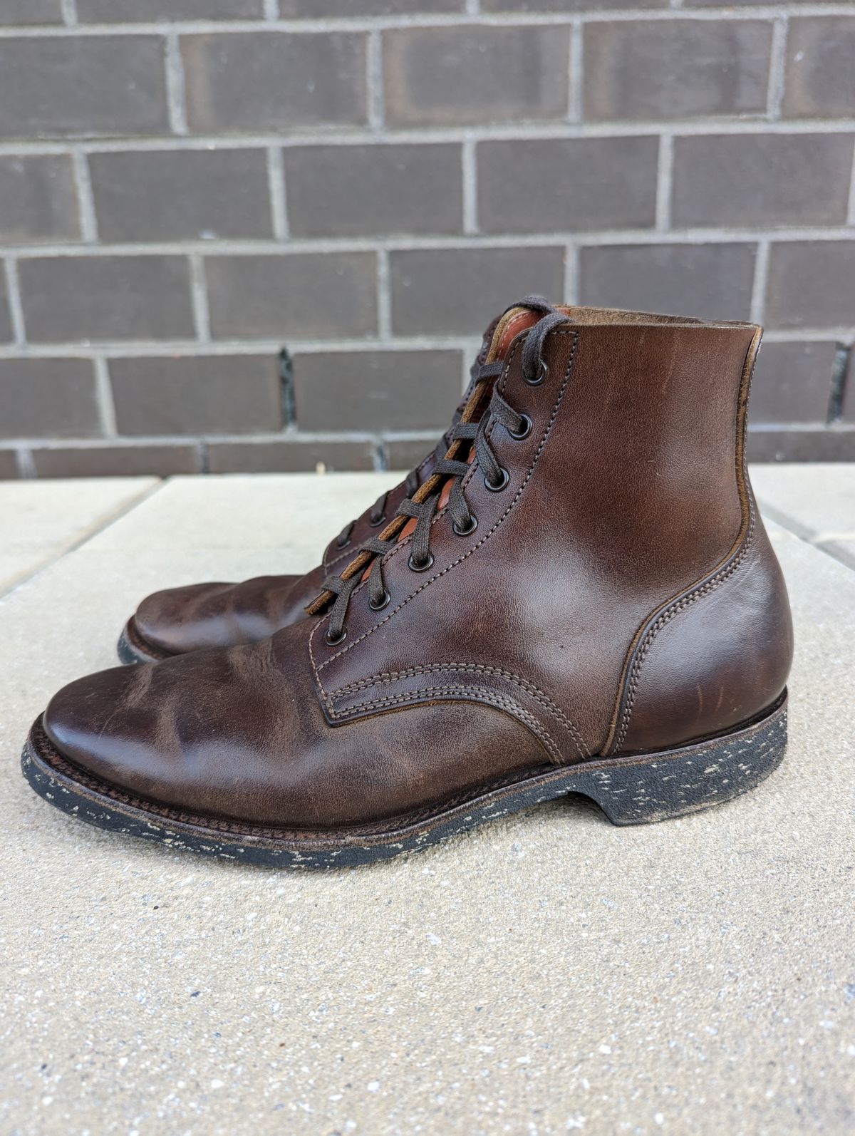 Photo by looking.down_ on February 5, 2023 of the Clinch Yeager Boots in Brown-Overdyed Horsebutt.