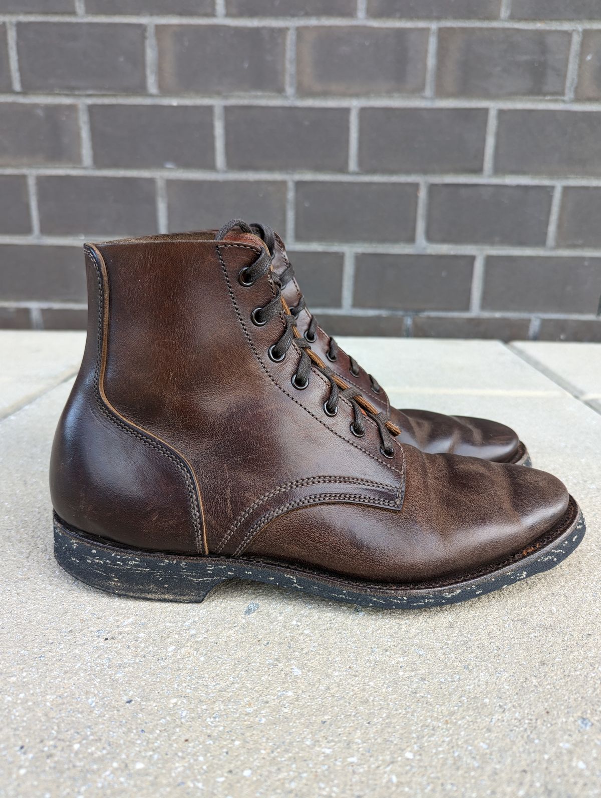 Photo by looking.down_ on February 5, 2023 of the Clinch Yeager Boots in Brown-Overdyed Horsebutt.