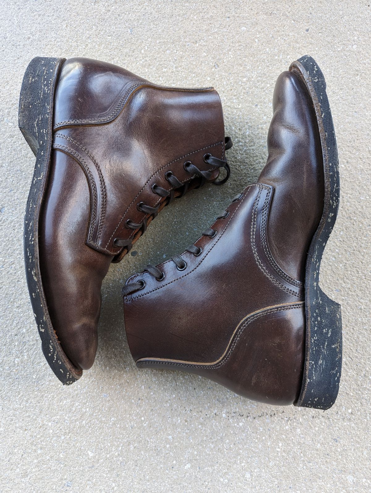 Photo by looking.down_ on March 4, 2023 of the Clinch Yeager Boots in Brown-Overdyed Horsebutt.