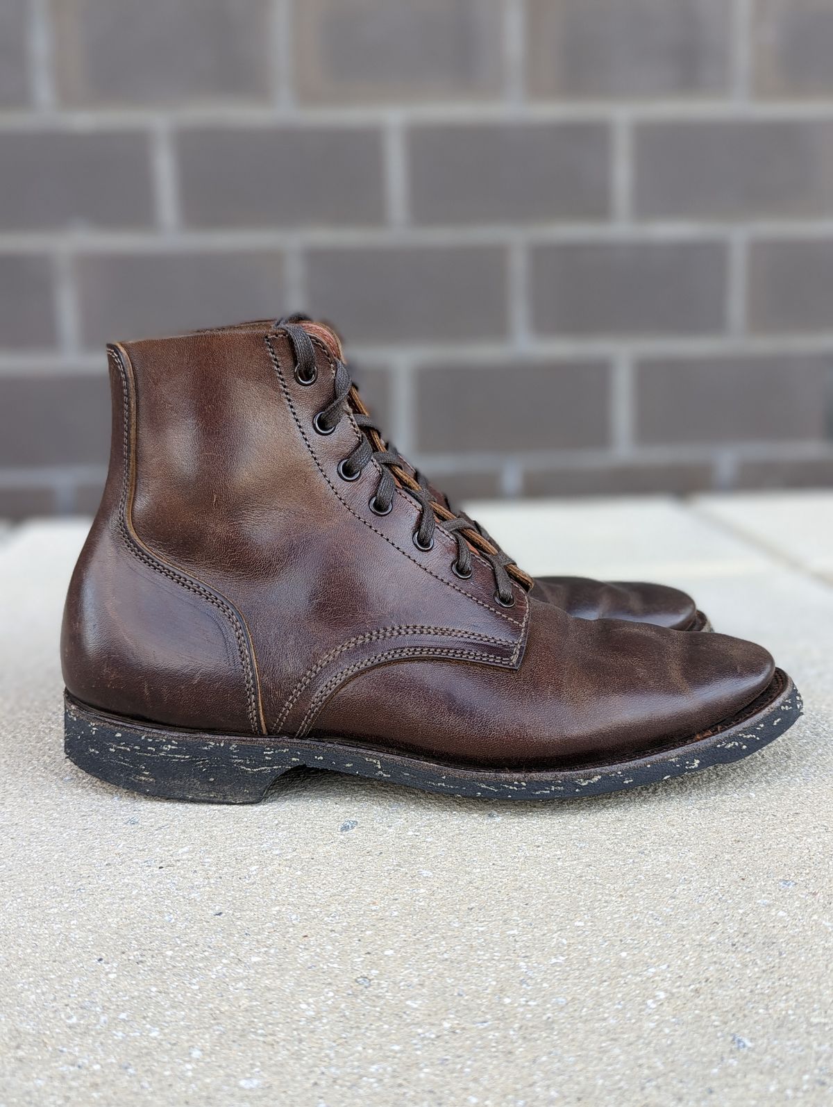 Photo by looking.down_ on March 4, 2023 of the Clinch Yeager Boots in Brown-Overdyed Horsebutt.