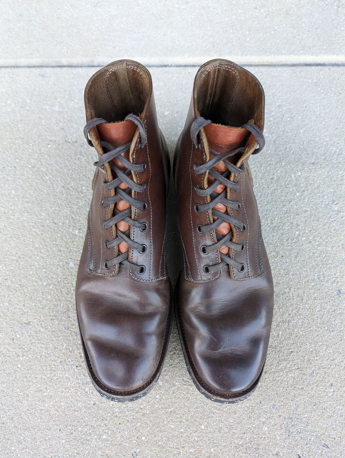 Photo by looking.down_ on March 4, 2023 of the Clinch Yeager Boots in Brown-Overdyed Horsebutt.