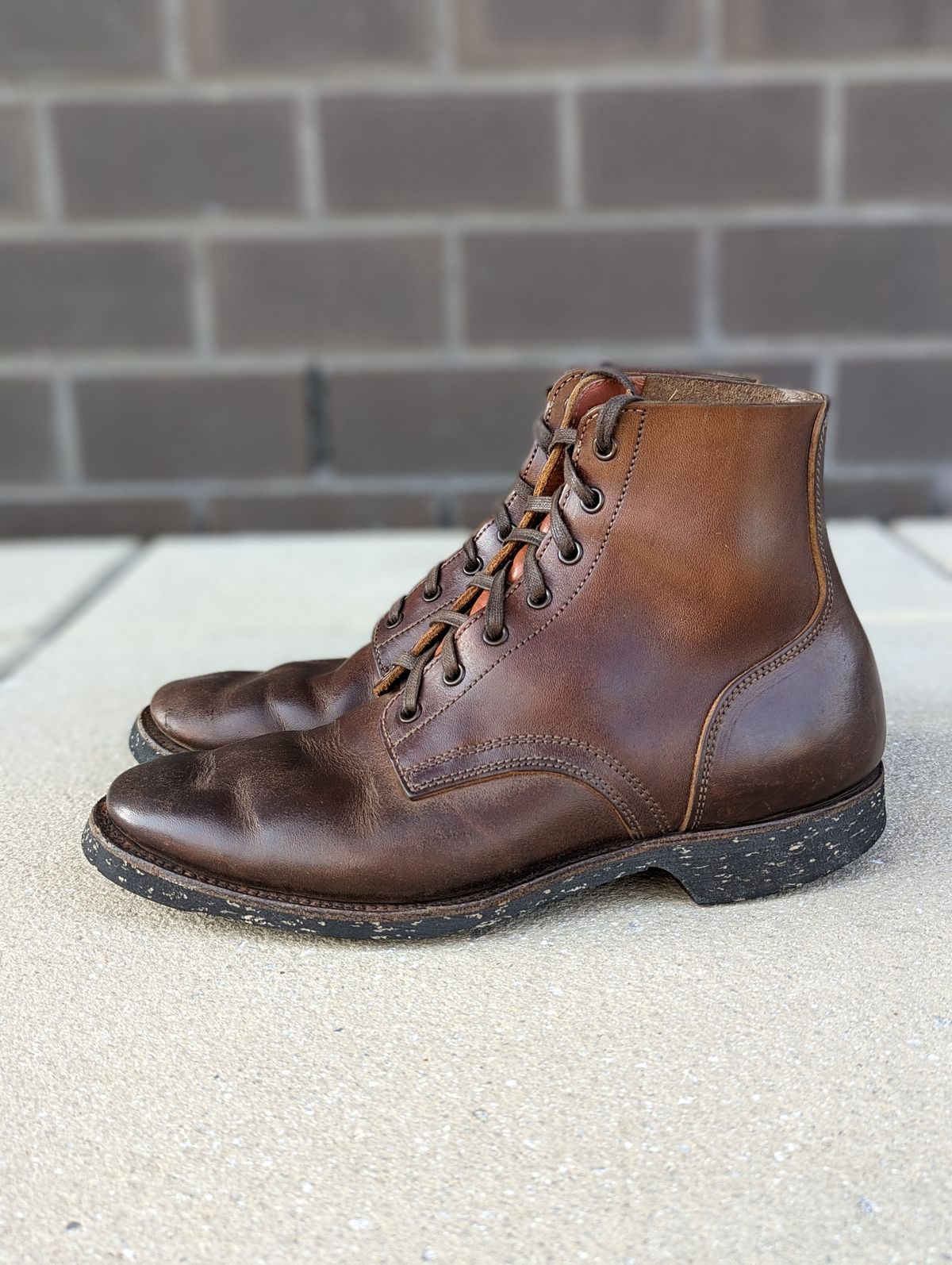 Photo by looking.down_ on April 5, 2023 of the Clinch Yeager Boots in Brown-Overdyed Horsebutt.