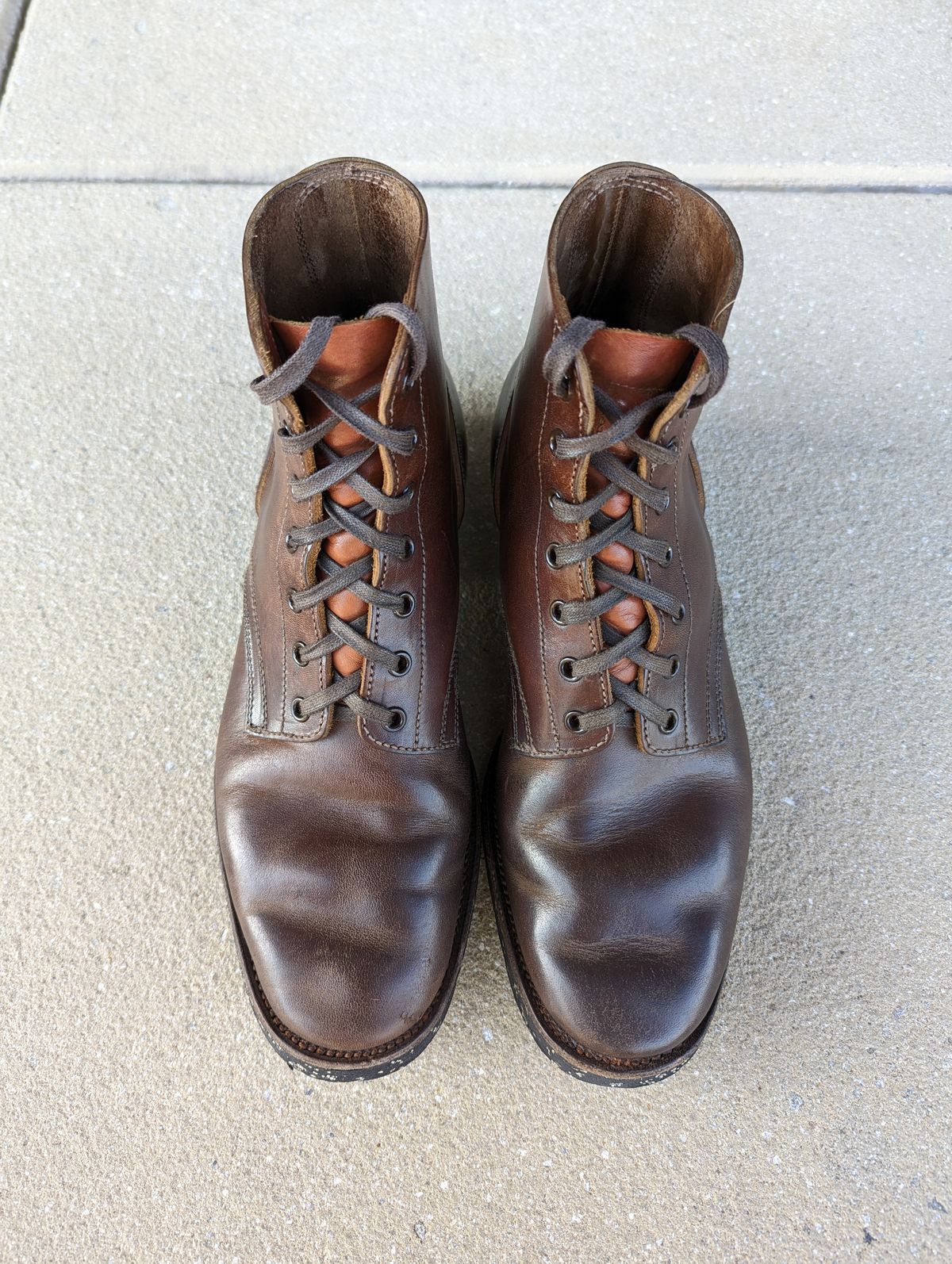 Photo by looking.down_ on April 5, 2023 of the Clinch Yeager Boots in Brown-Overdyed Horsebutt.