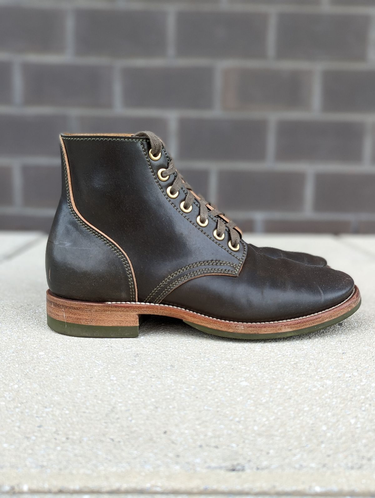 Photo by looking.down_ on January 4, 2023 of the Quan Shoemaker Unknown Model in Horween Dark Cognac Shell Cordovan.