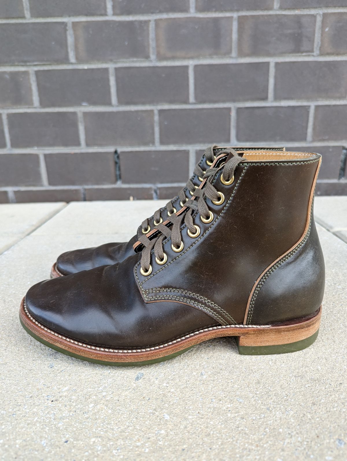 Photo by looking.down_ on February 5, 2023 of the Quan Shoemaker Unknown Model in Horween Dark Cognac Shell Cordovan.