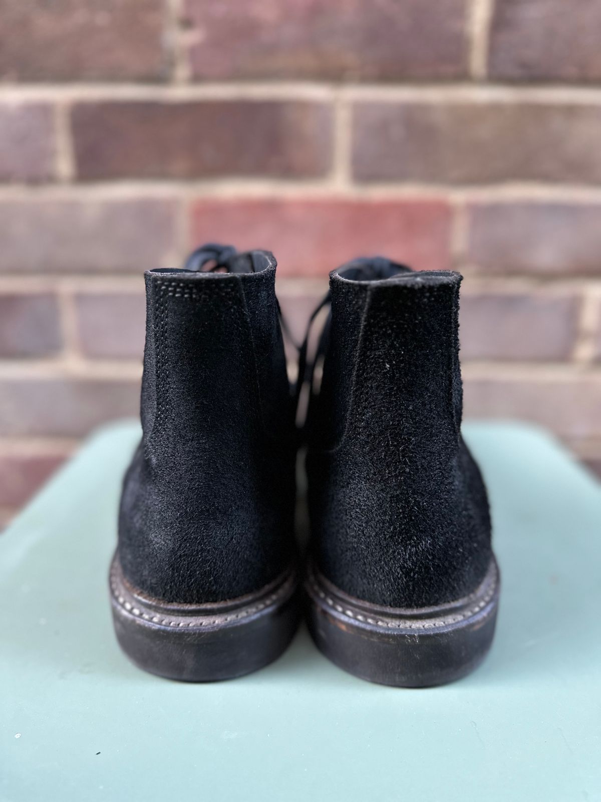 Photo by TheGiuce on November 4, 2022 of the Oak Street Bootmakers Field Boot in Seidel Black Oiled Congo Shrunken Bison Roughout.