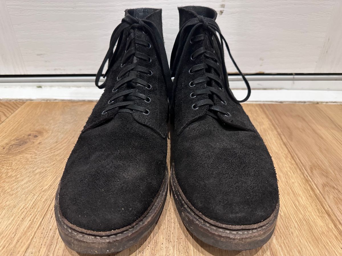 Photo by TheGiuce on January 5, 2023 of the Oak Street Bootmakers Field Boot in Seidel Black Oiled Congo Shrunken Bison Roughout.