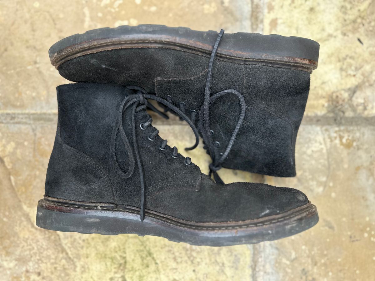 Photo by TheGiuce on February 5, 2023 of the Oak Street Bootmakers Field Boot in Seidel Black Oiled Congo Shrunken Bison Roughout.