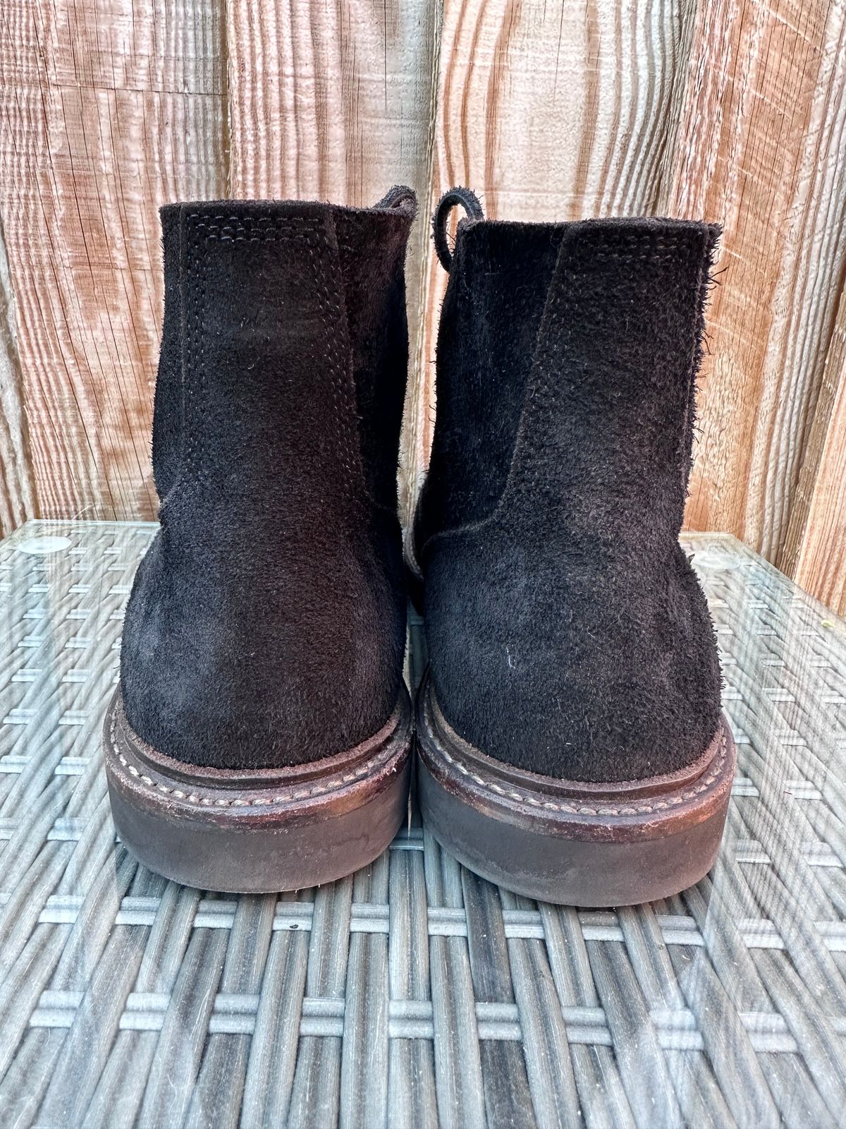 Photo by TheGiuce on April 3, 2023 of the Oak Street Bootmakers Field Boot in Seidel Black Oiled Congo Shrunken Bison Roughout.