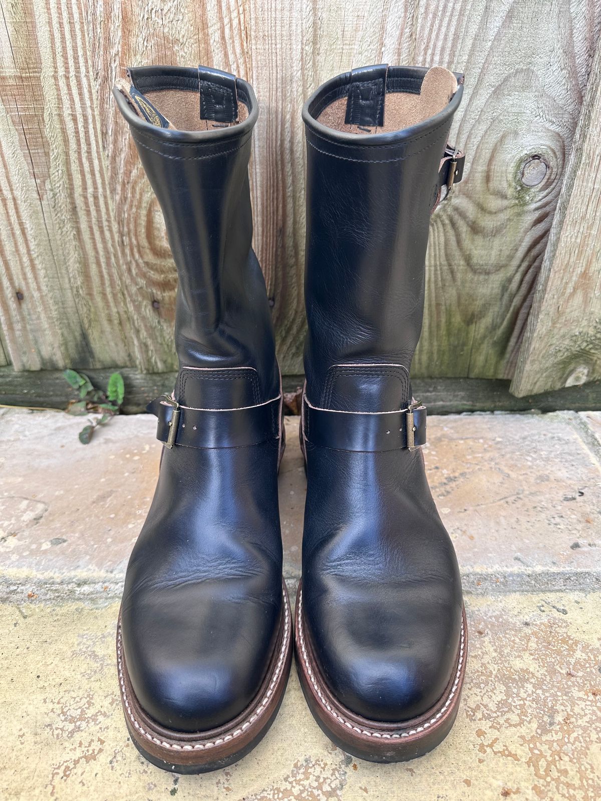 Photo by TheGiuce on November 5, 2023 of the John Lofgren Wabash Engineer Boots in Horween Black Chromexcel.