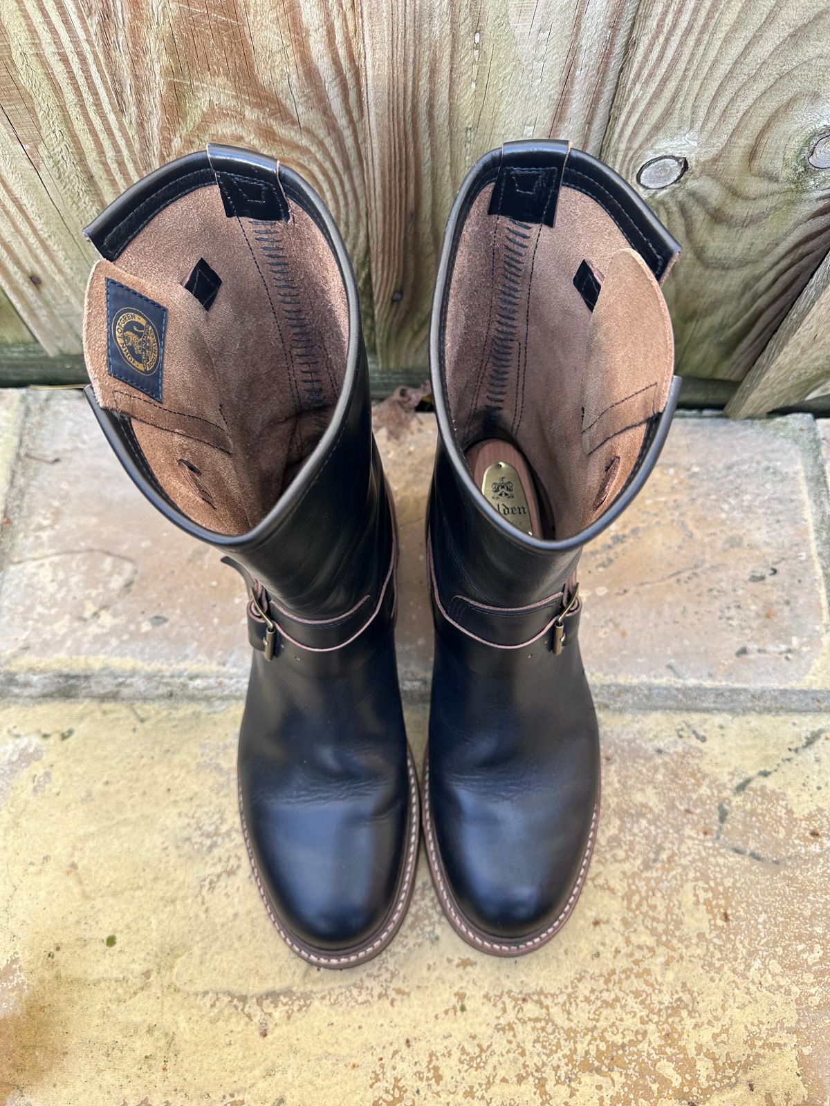 Photo by TheGiuce on November 5, 2023 of the John Lofgren Wabash Engineer Boots in Horween Black Chromexcel.