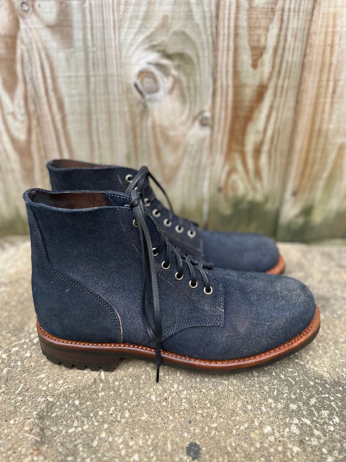 Photo by TheGiuce on October 1, 2023 of the Oak Street Bootmakers Field Boot in Horween Natural Indigo Chromexcel Roughout.