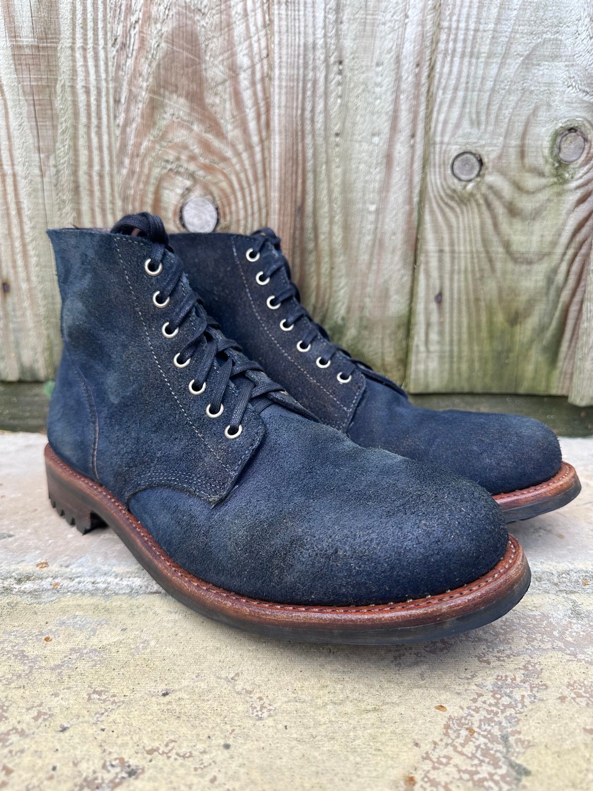Photo by TheGiuce on November 5, 2023 of the Oak Street Bootmakers Field Boot in Horween Natural Indigo Chromexcel Roughout.