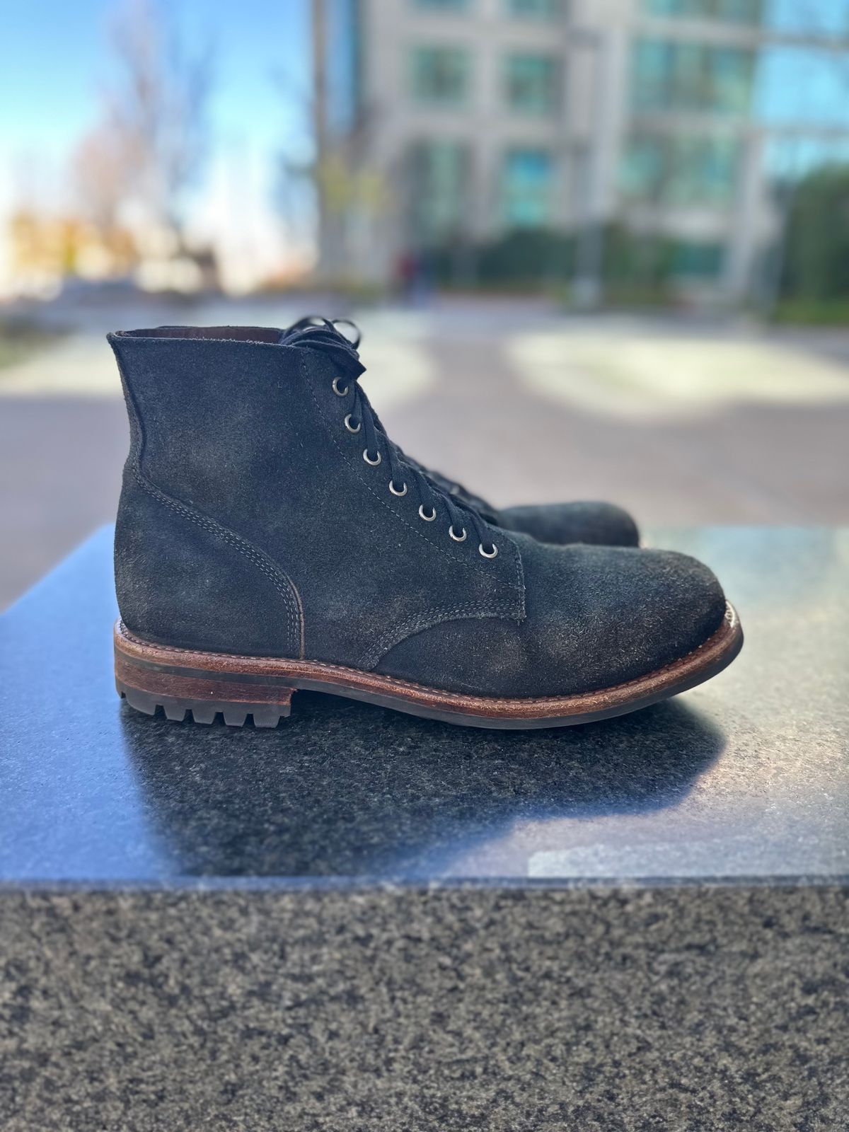 Photo by TheGiuce on January 5, 2024 of the Oak Street Bootmakers Field Boot in Horween Natural Indigo Chromexcel Roughout.