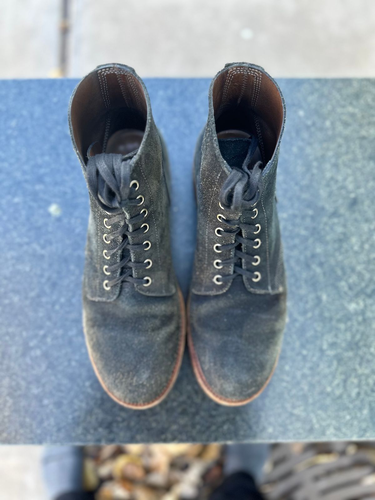 Photo by TheGiuce on January 5, 2024 of the Oak Street Bootmakers Field Boot in Horween Natural Indigo Chromexcel Roughout.