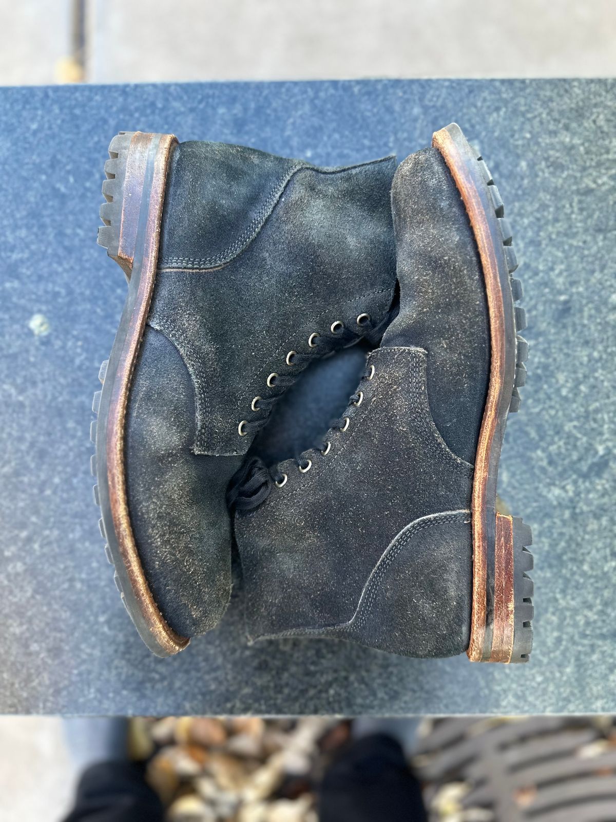 Photo by TheGiuce on January 5, 2024 of the Oak Street Bootmakers Field Boot in Horween Natural Indigo Chromexcel Roughout.